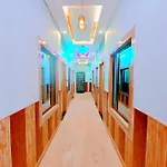 Shri Radhe Radhe Guest House In-Front Of Ram Janam Bhumi Main Gate Opposite 200 Meter Fully Ac All Rooms