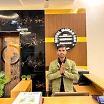 Hotel Manas Inn
