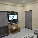 Hotel Dev Inn Ayodhya