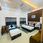Shri Radhe Radhe Guest House In-Front Of Ram Janam Bhumi Main Gate Opposite 200 Meter Fully Ac All Rooms