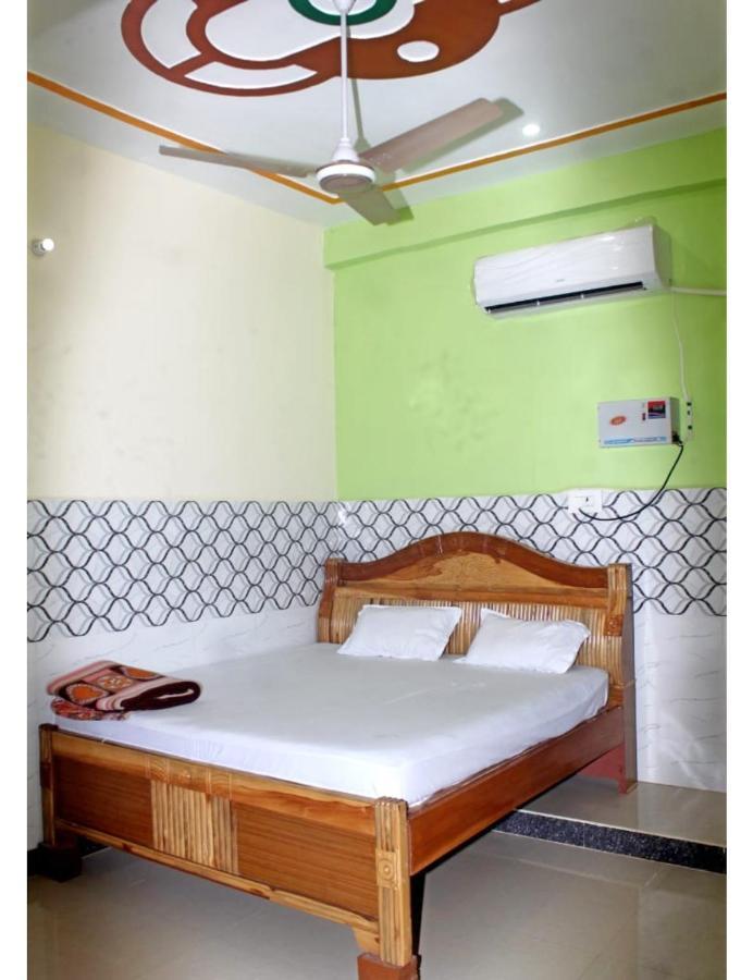 Shri Siddhi Vinayak Guest House, *