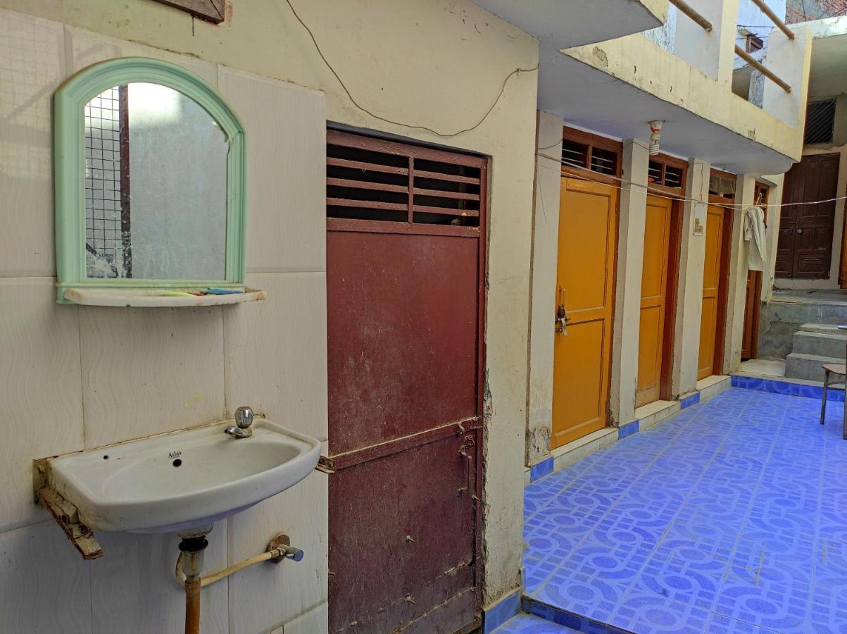 Ld Guest House, 3*