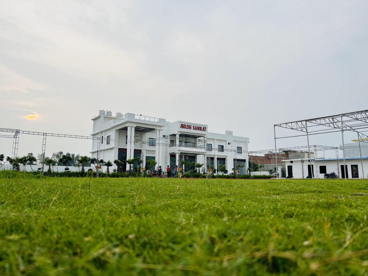 Resort Awadh Samrat Ayodhya