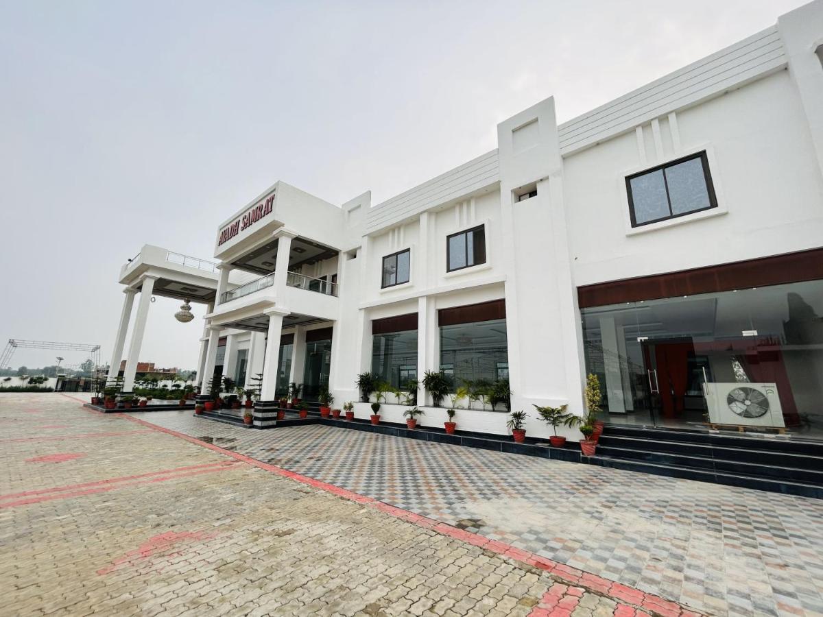 Resort Awadh Samrat