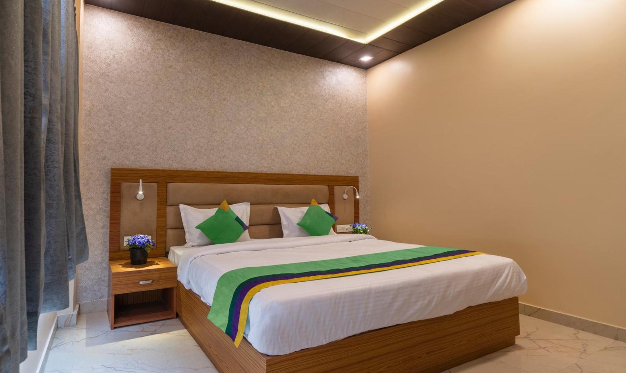 Treebo Heaven Grand 3* Ayodhya