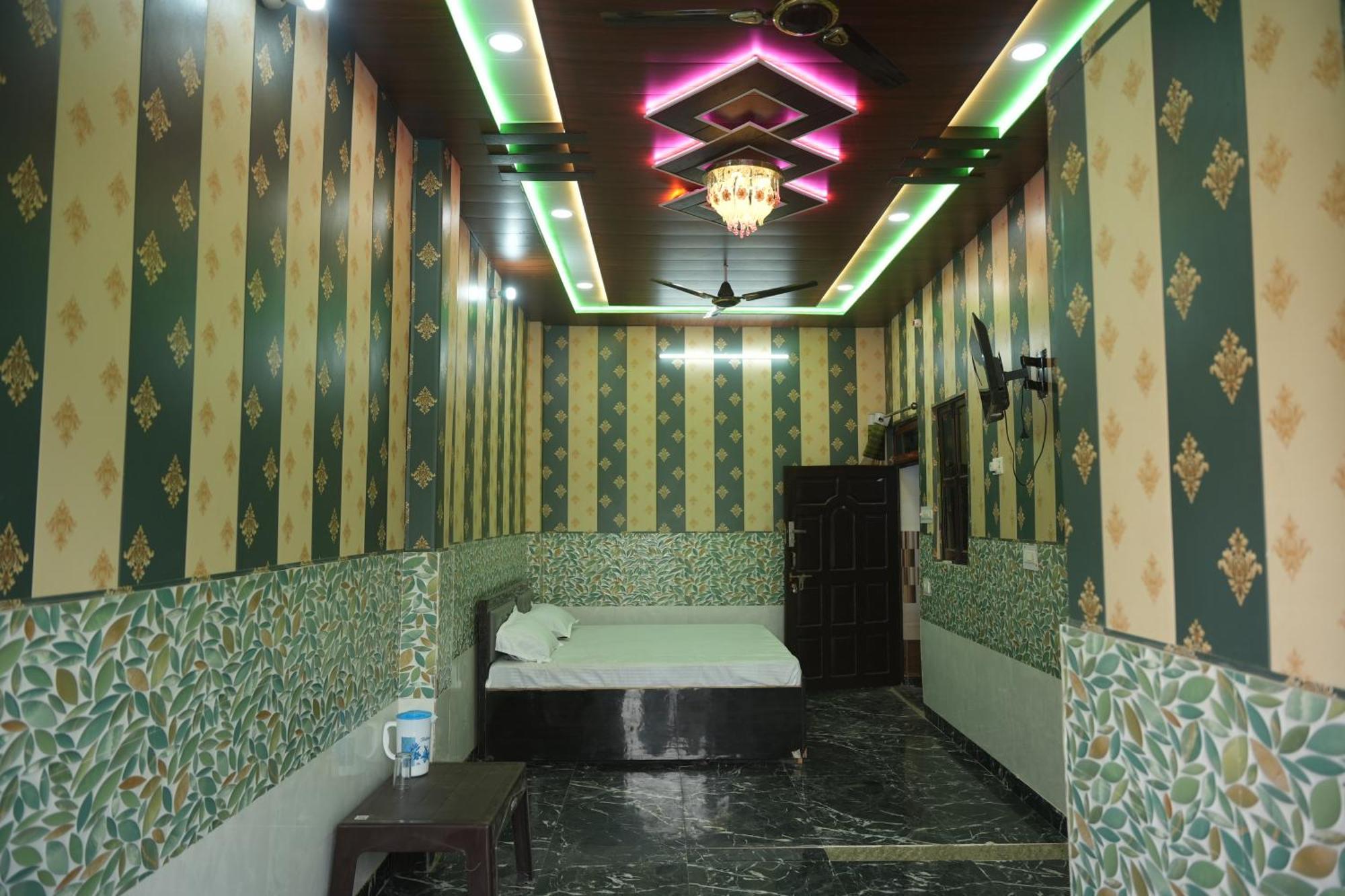 Guest house Raj Raghunandan Ayodhya