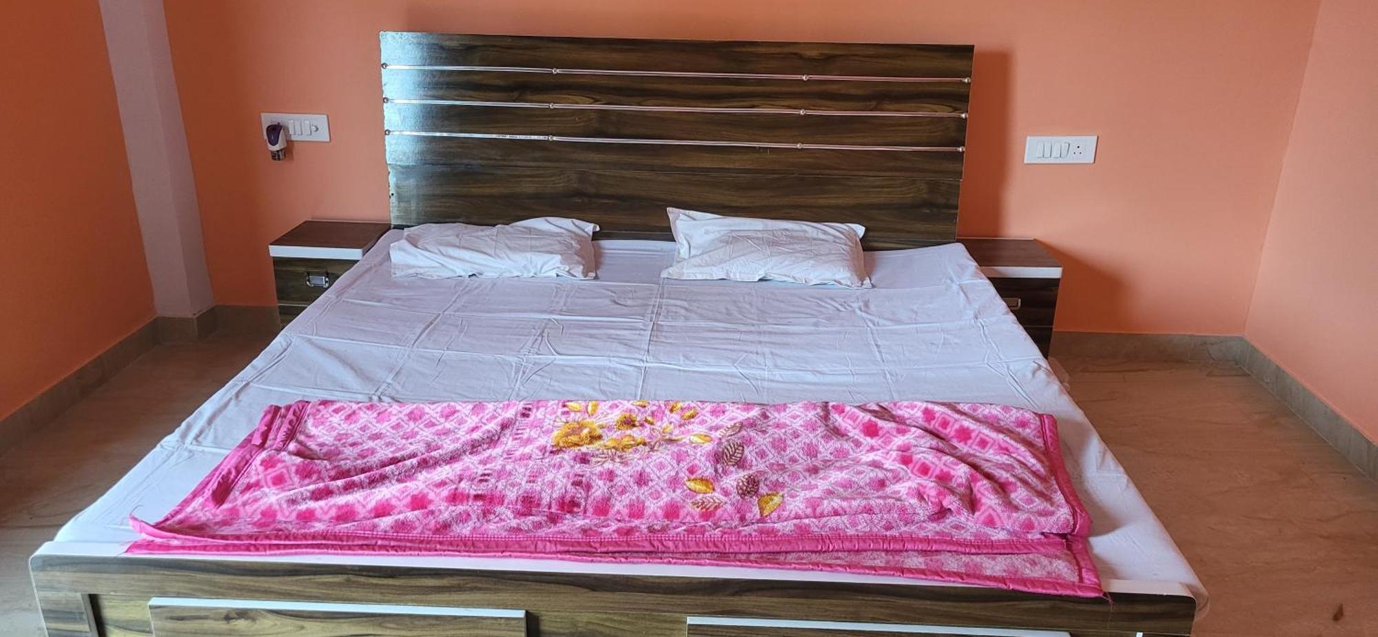 Utsav Vatika Guest house *
