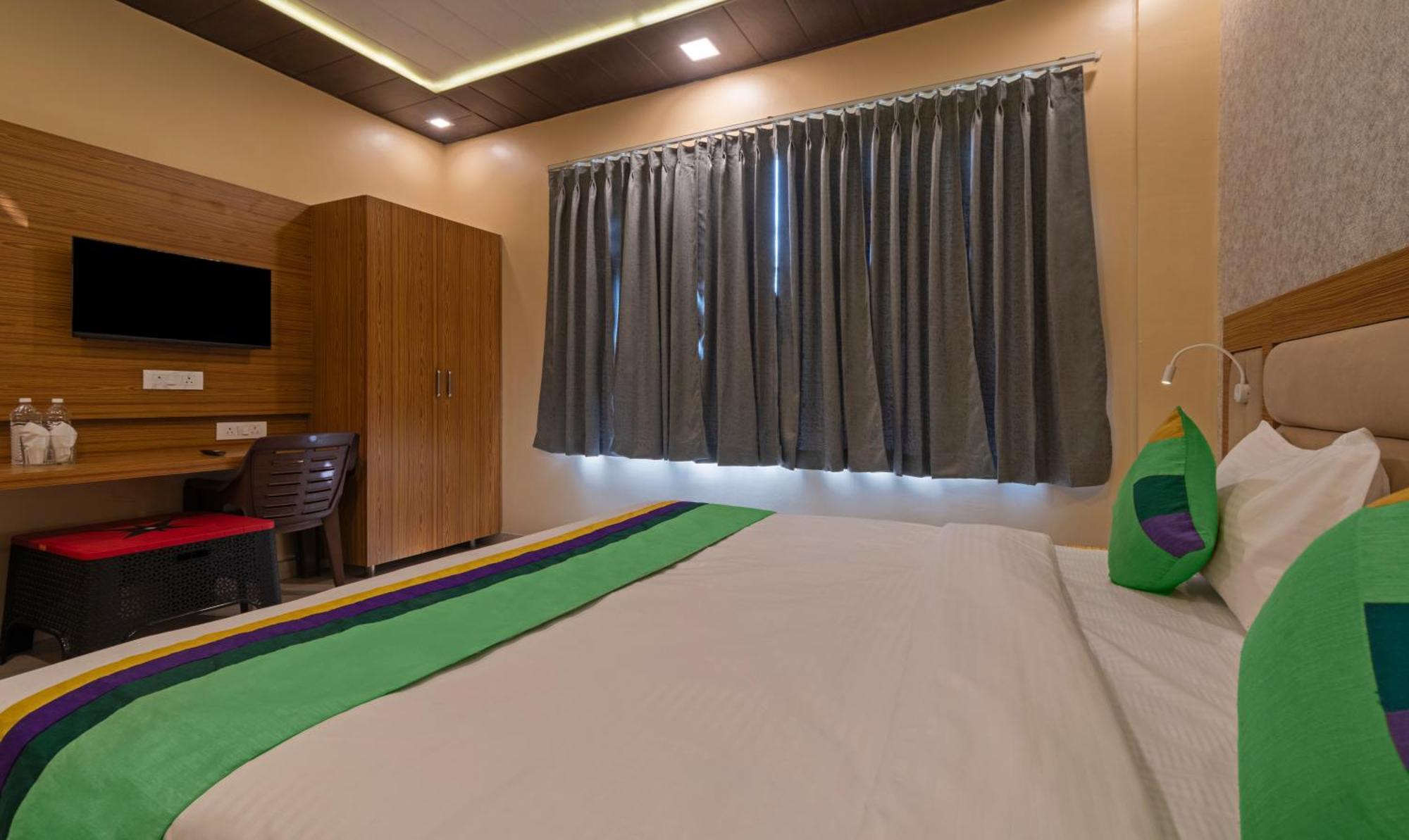 Treebo Heaven Grand Hotel 3*