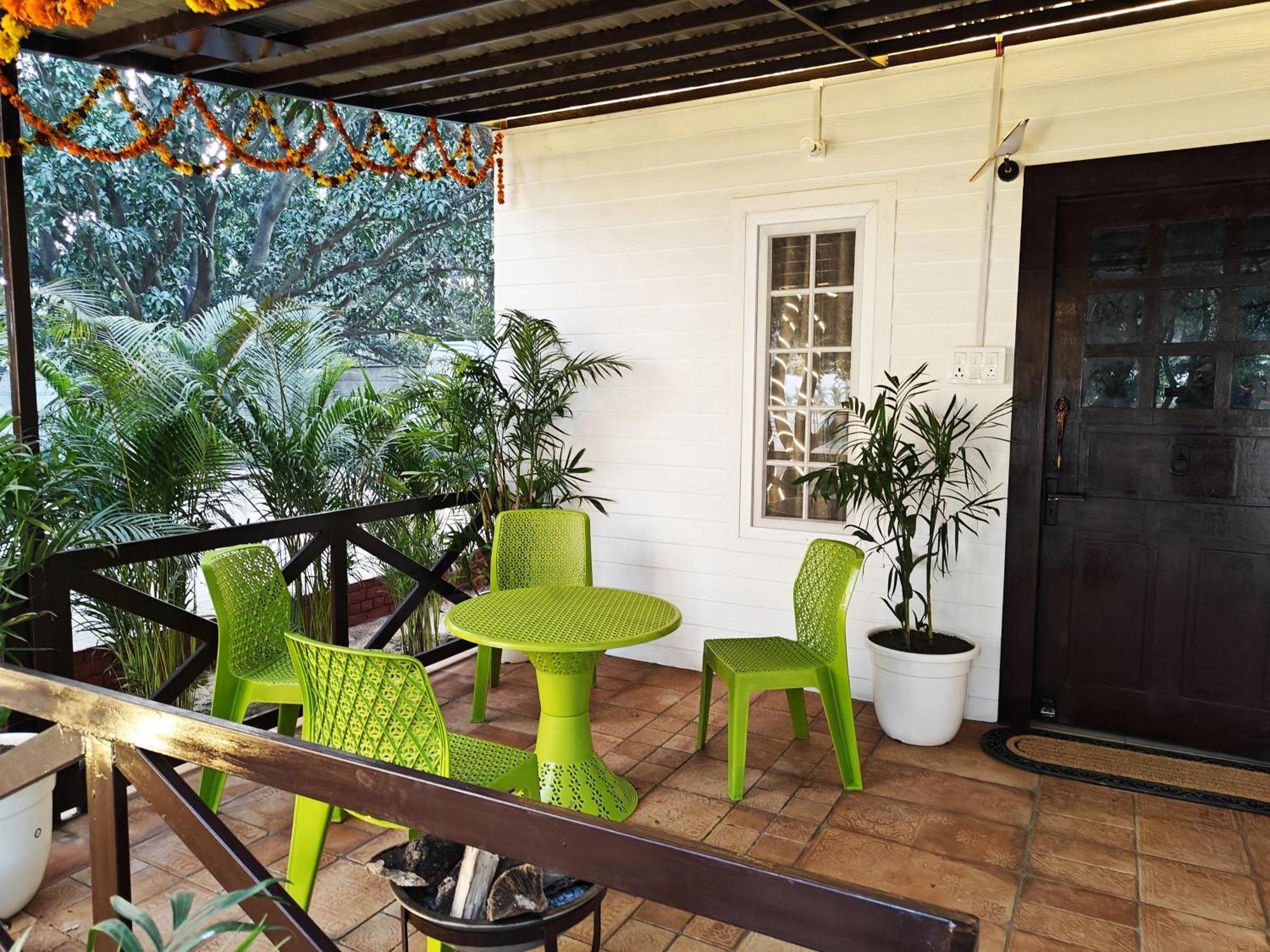 Shobhayan Inn, Airport Railway Station Pickup Free Campsite