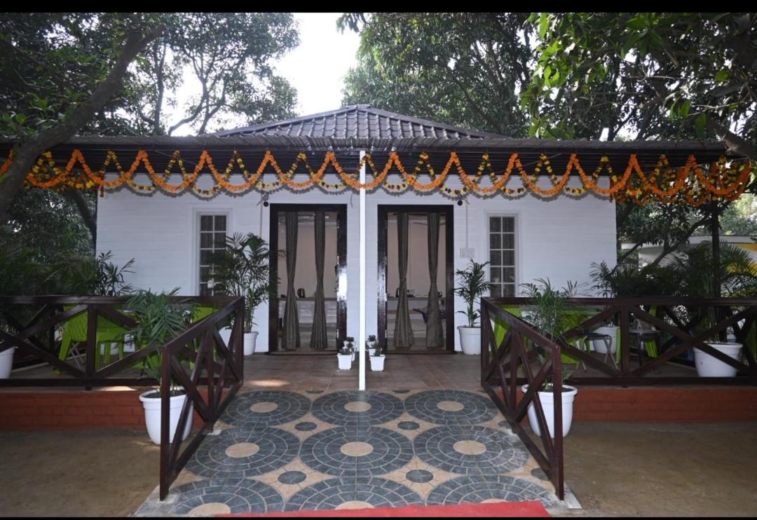 Shobhayan Inn, Airport Railway Station Pickup Free Campsite