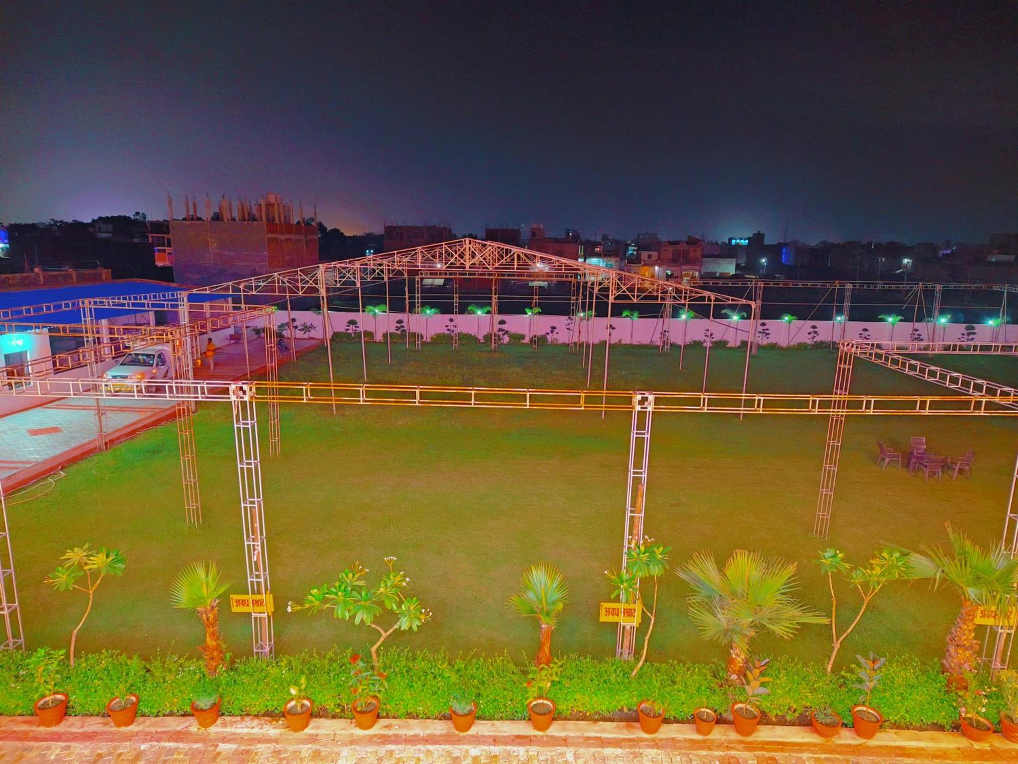 Resort Awadh Samrat Ayodhya