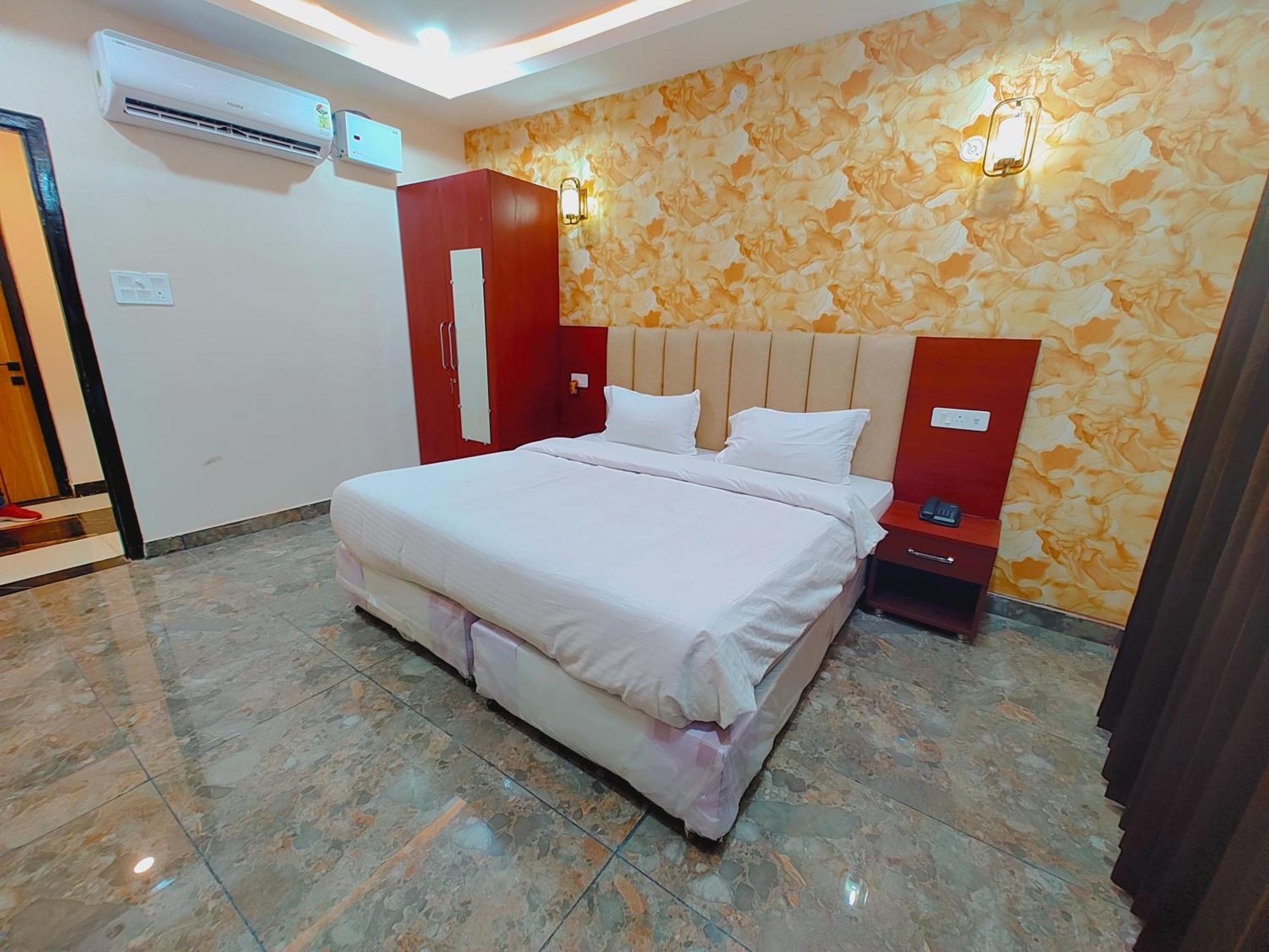 Resort Awadh Samrat *