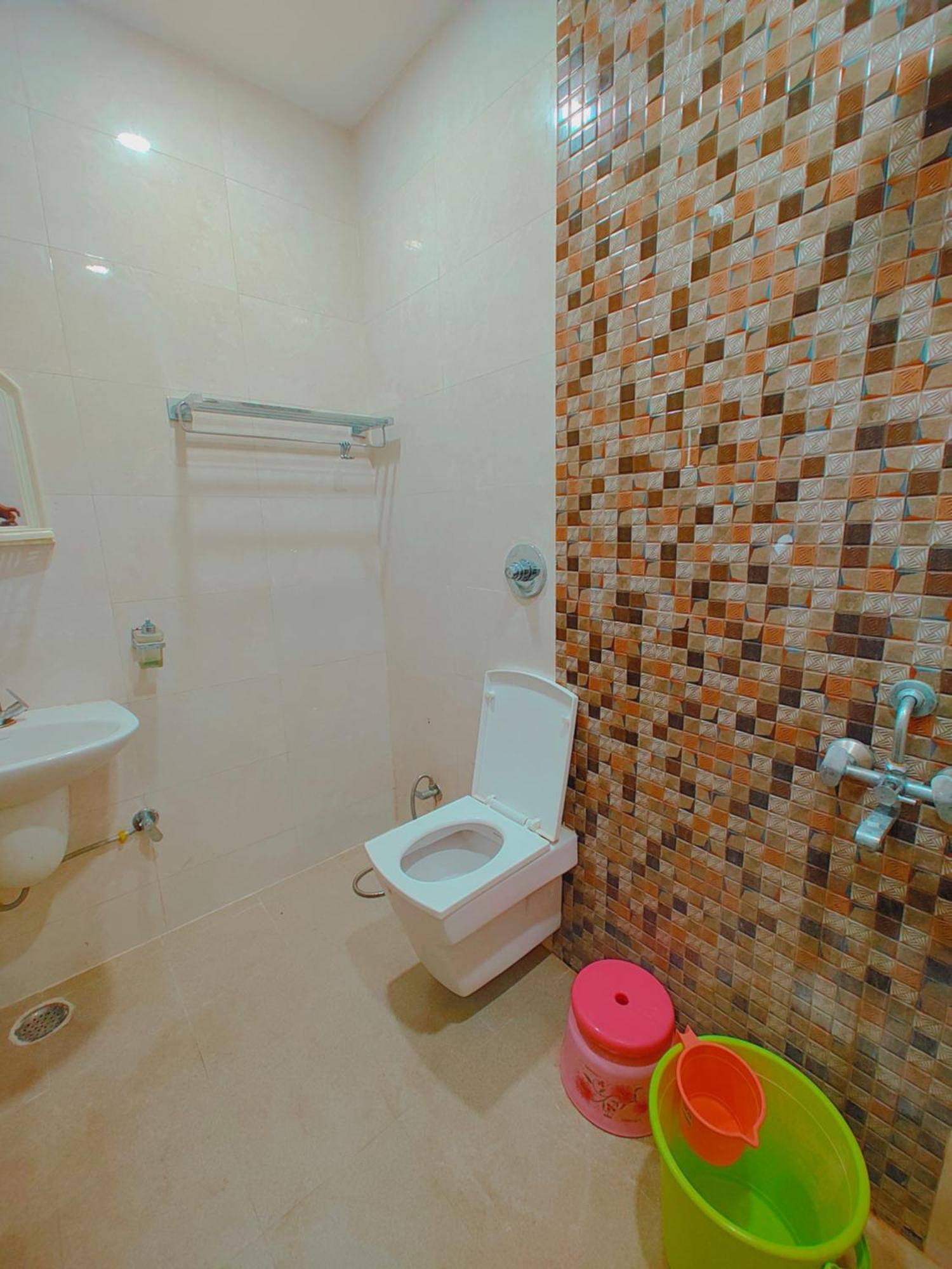 Elegance And Banquet Hotel 3*