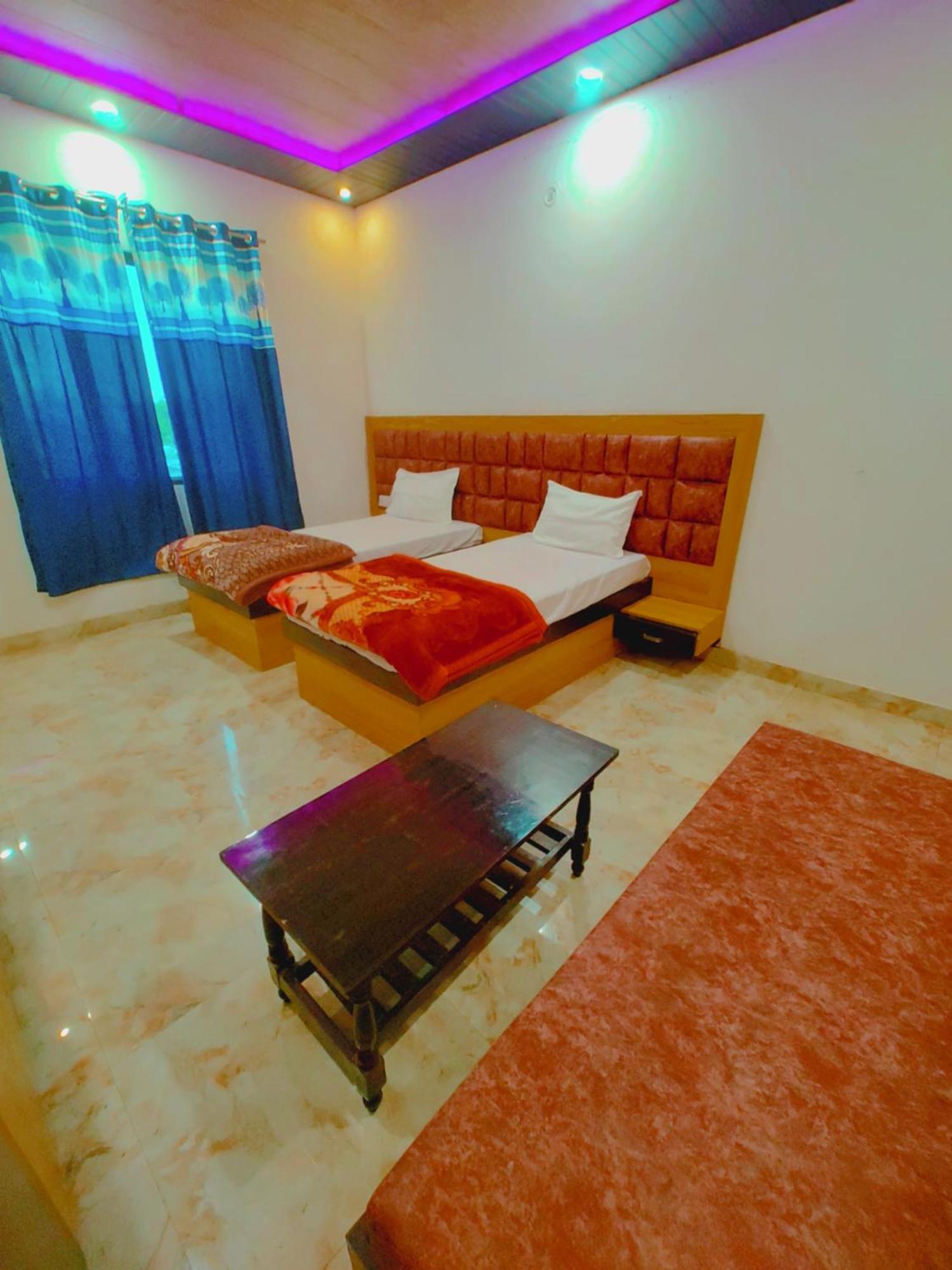 Elegance And Banquet Ayodhya