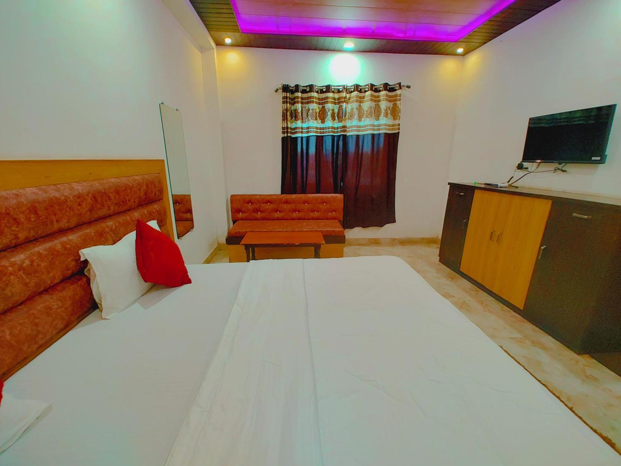 Elegance And Banquet Hotel Ayodhya