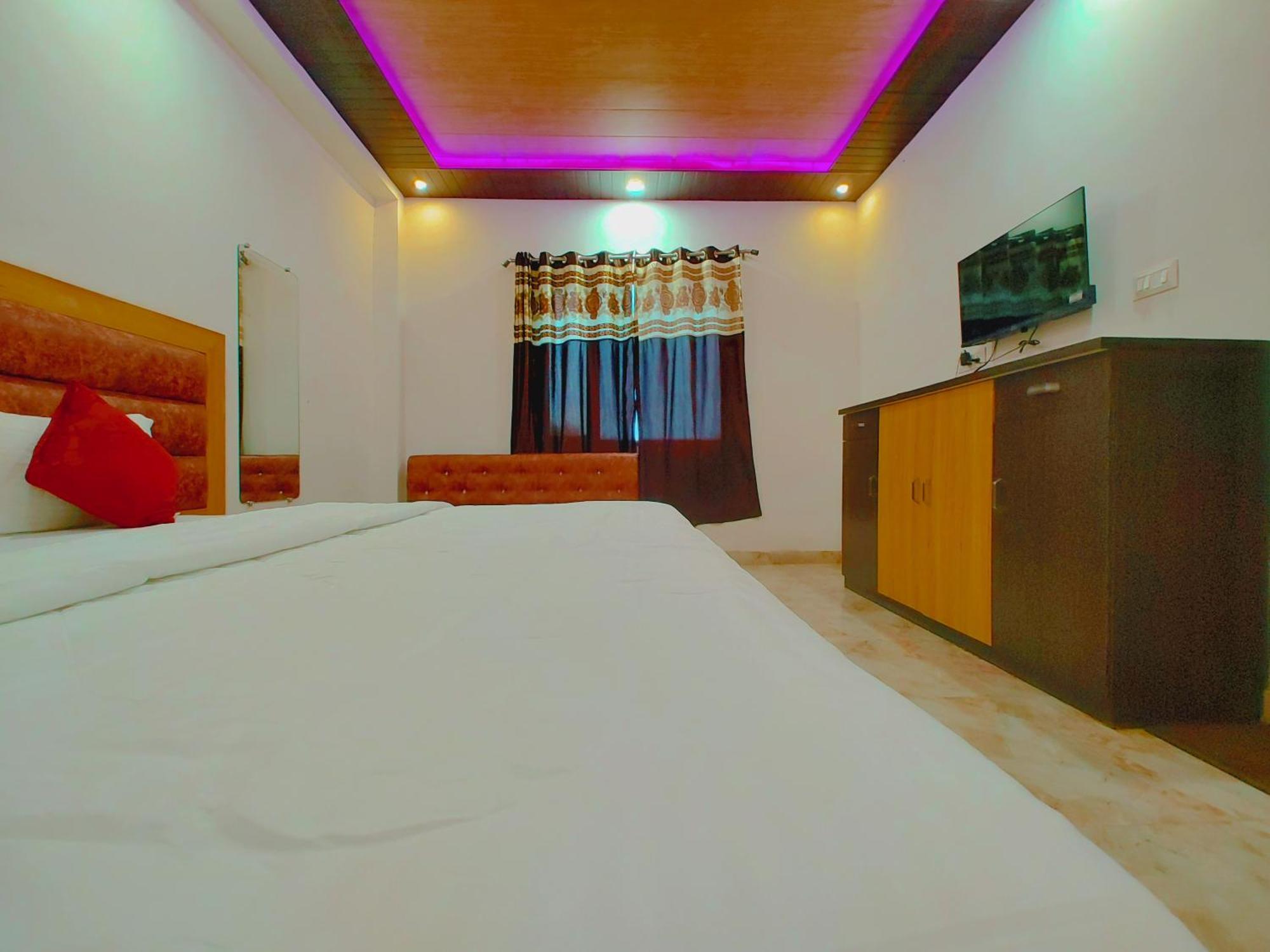 Elegance And Banquet Ayodhya