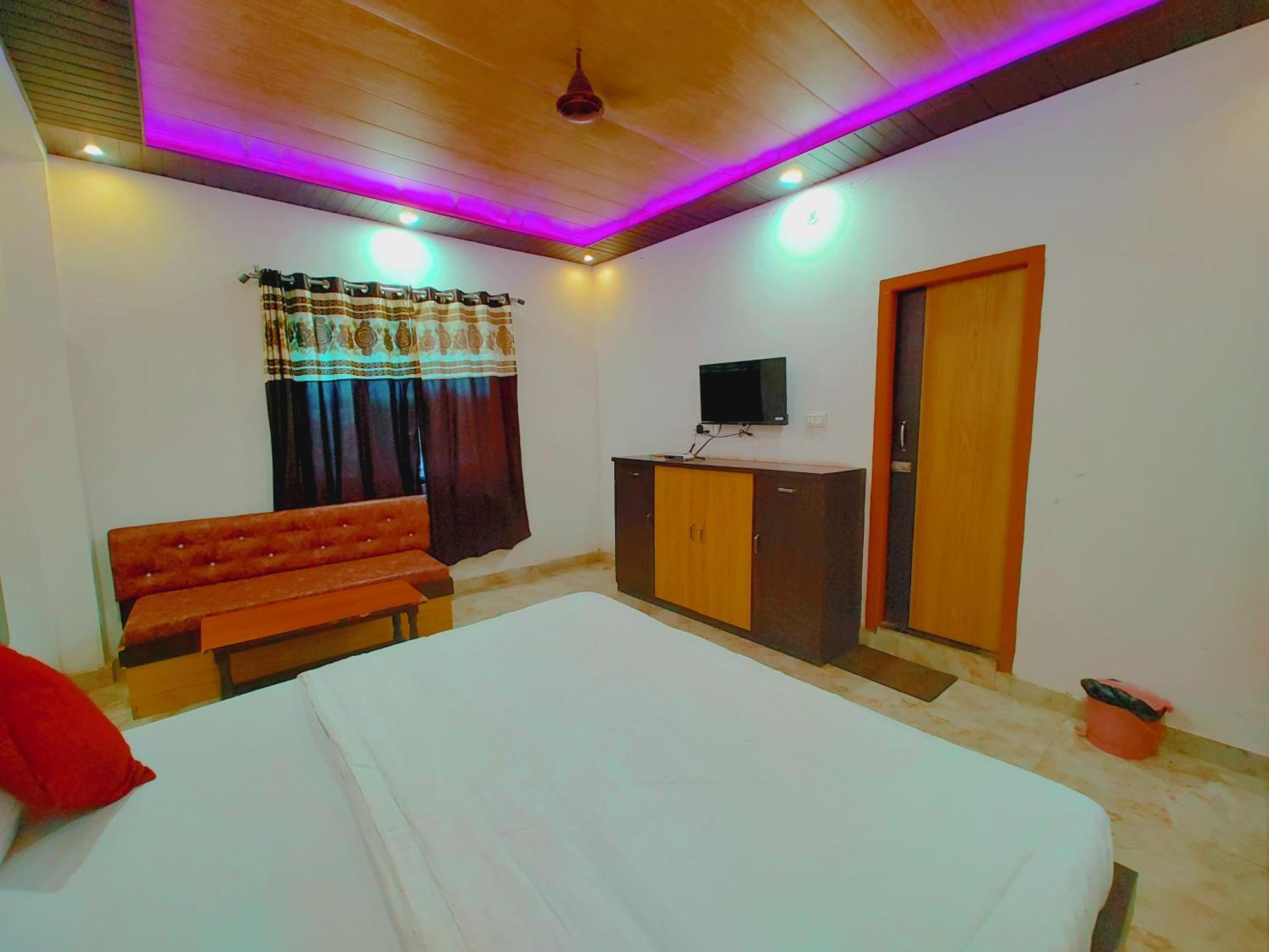 Hotel Elegance And Banquet Ayodhya