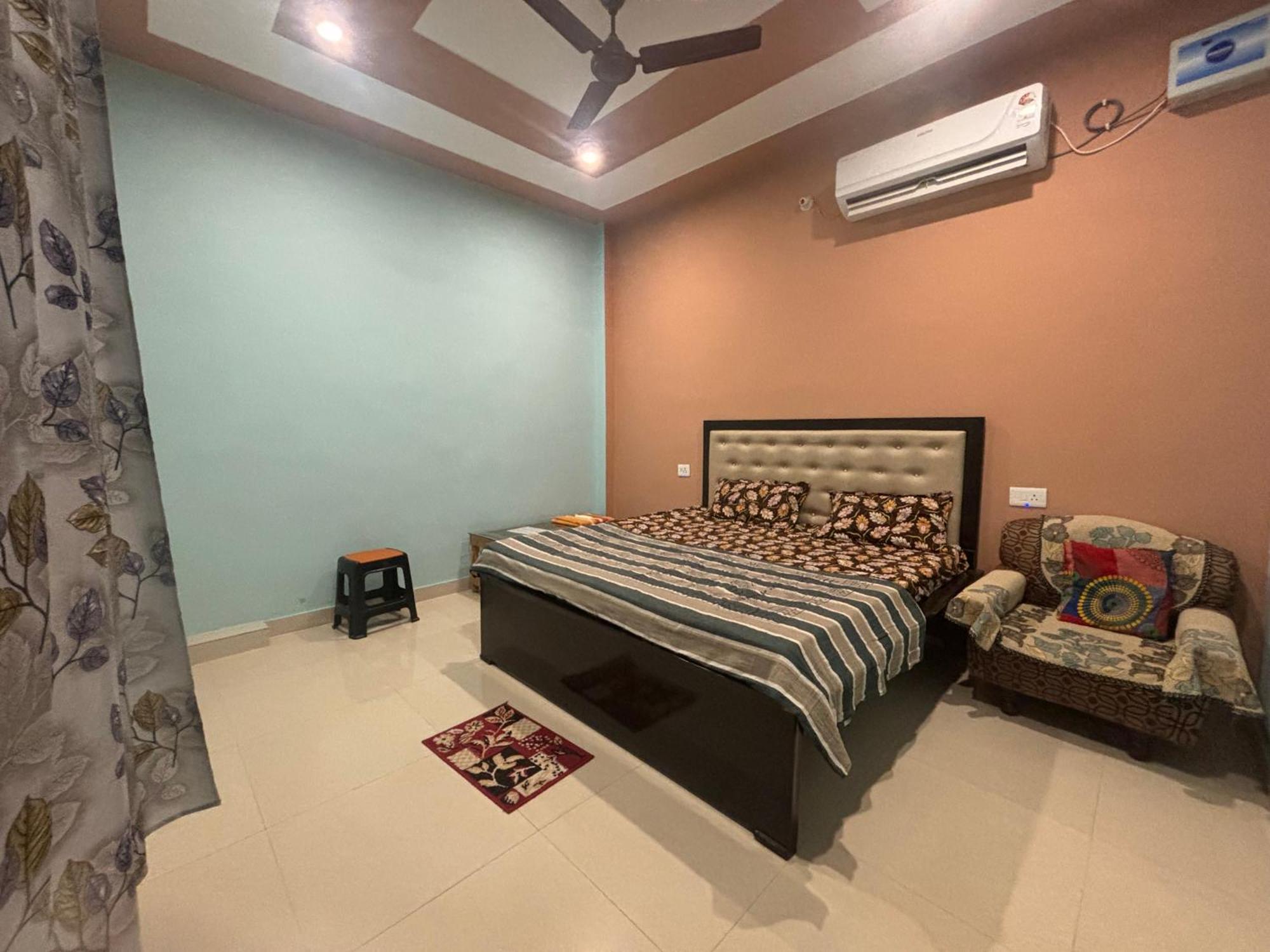 Atithi Dev Guest house Ayodhya