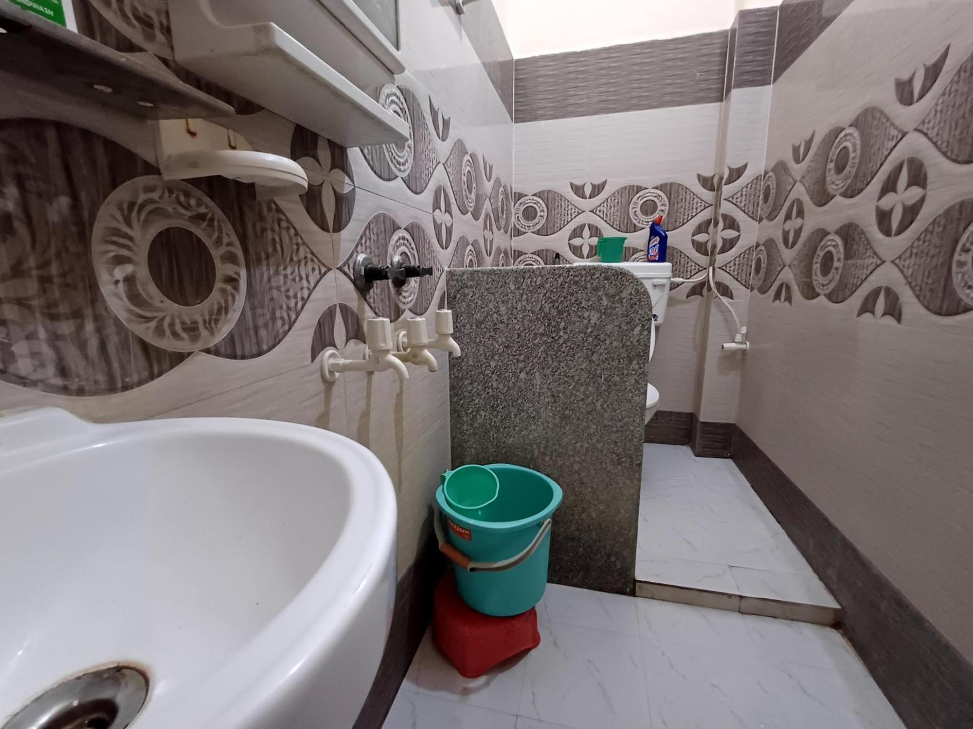 Homestay Vaidehi Vihar Kunj, *