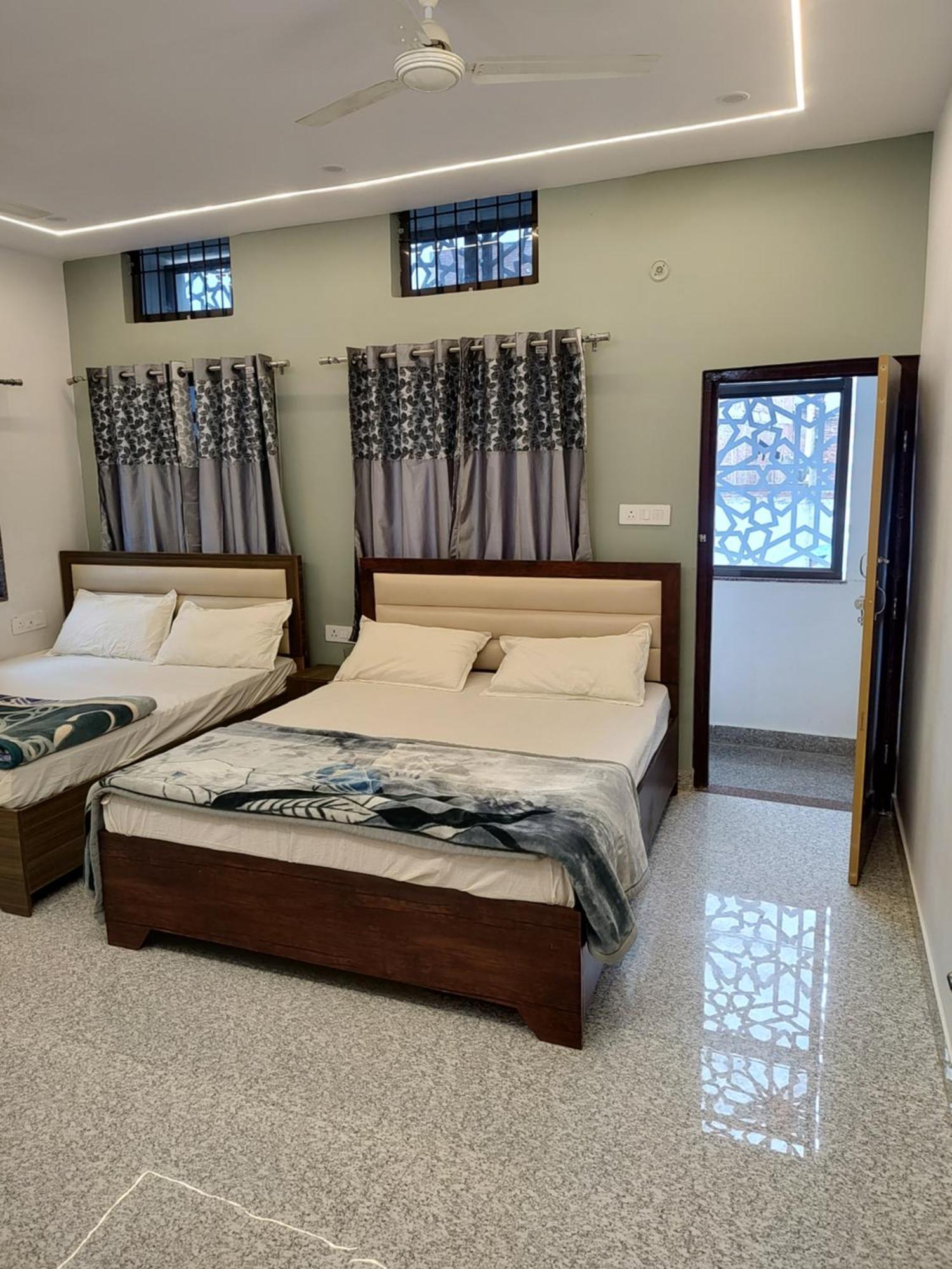 Shree Rajeshwar Bhawan * Ayodhya