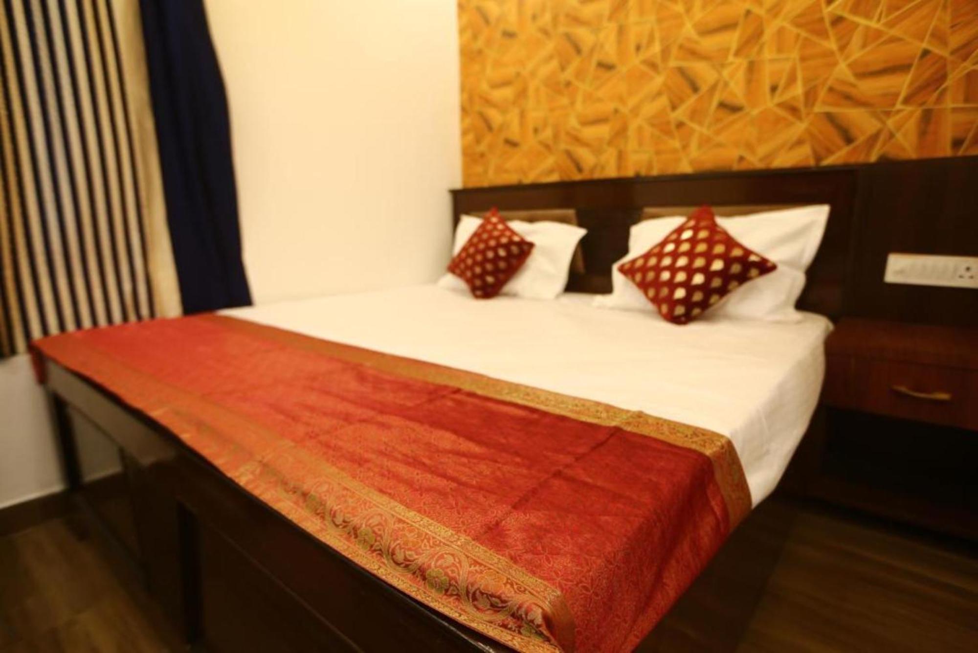 Hotel Hanuman -walking Distance From Ram Mandir , , Fully-air-conditioned With Free Wifi-facility, Best Ayodhya