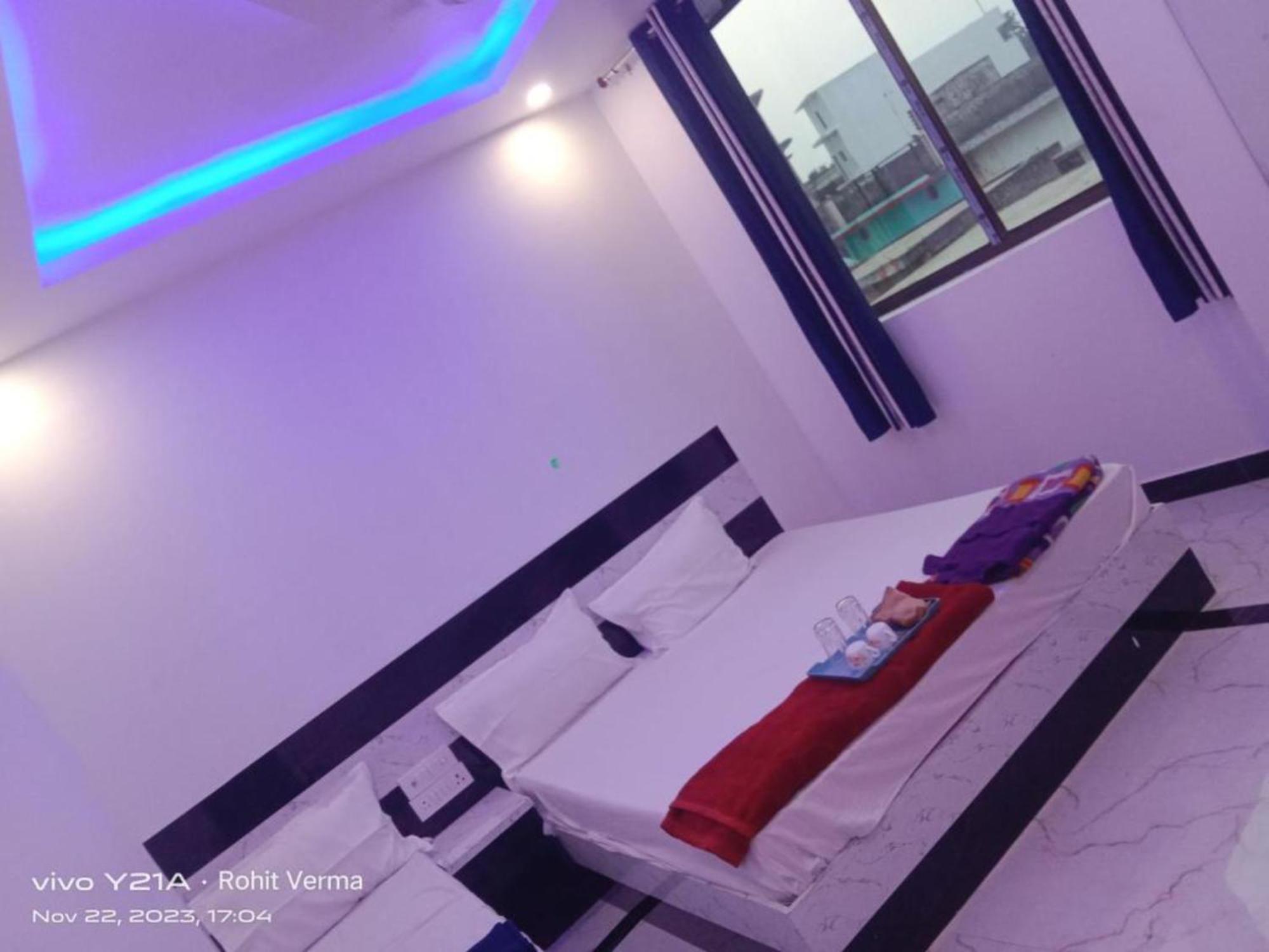 Hanuman -walking Distance From Ram Mandir , , Fully-air-conditioned With Free Wifi-facility, Best Hotel
