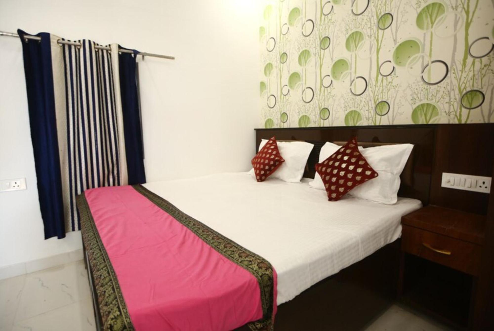 Hanuman -walking Distance From Ram Mandir , , Fully-air-conditioned With Free Wifi-facility, Best Ayodhya