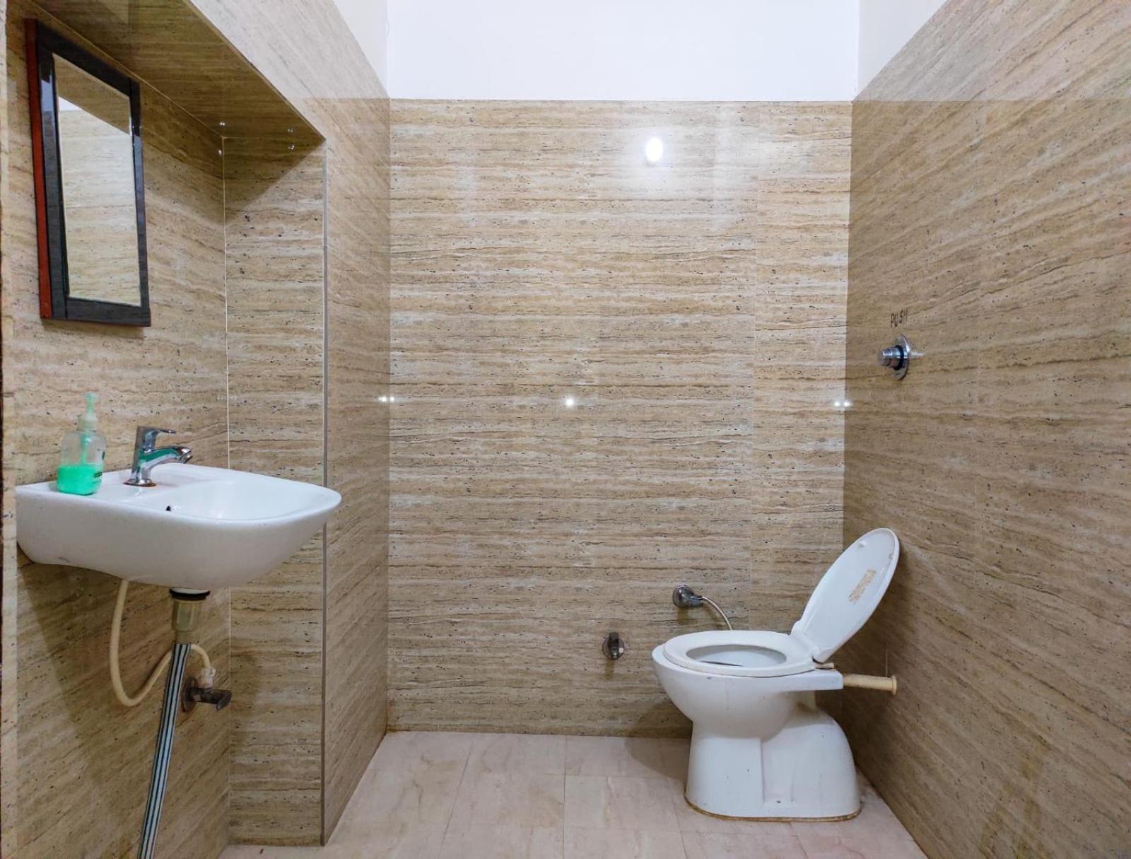 Ld Guest House, 3* Ayodhya