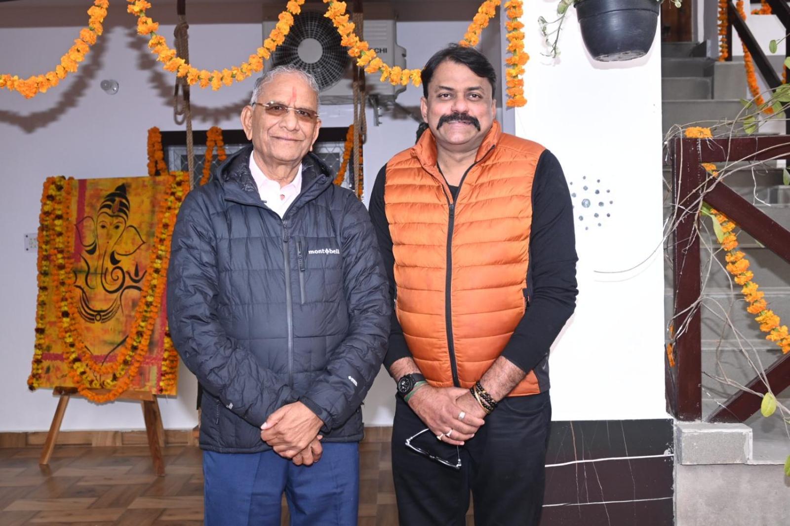 Shobhayan Inn, Airport Railway Station Pickup Free