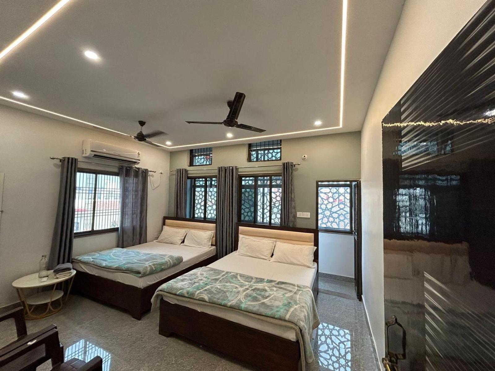 Shree Rajeshwar Bhawan Hotel *