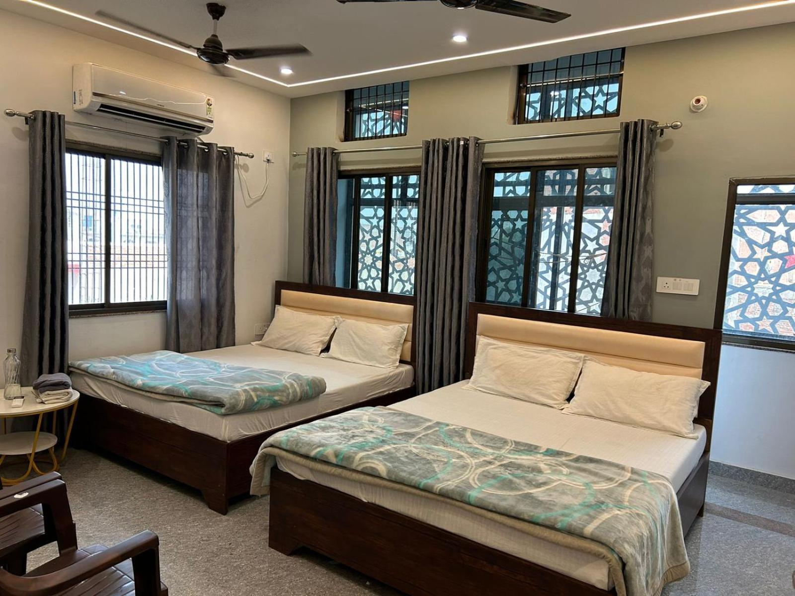 Shree Rajeshwar Bhawan Ayodhya