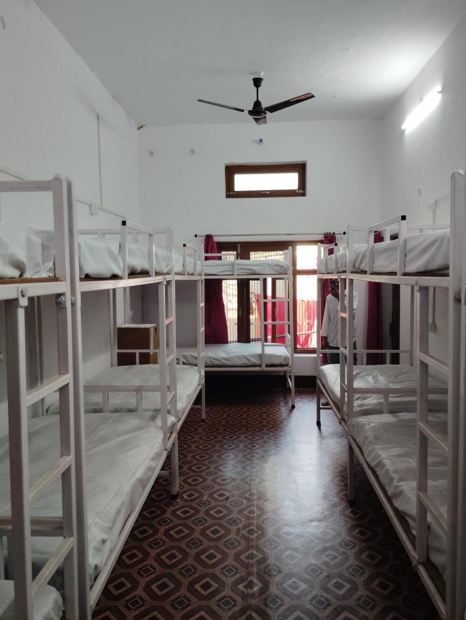 Shiv Shakti Dormatry Homestay *