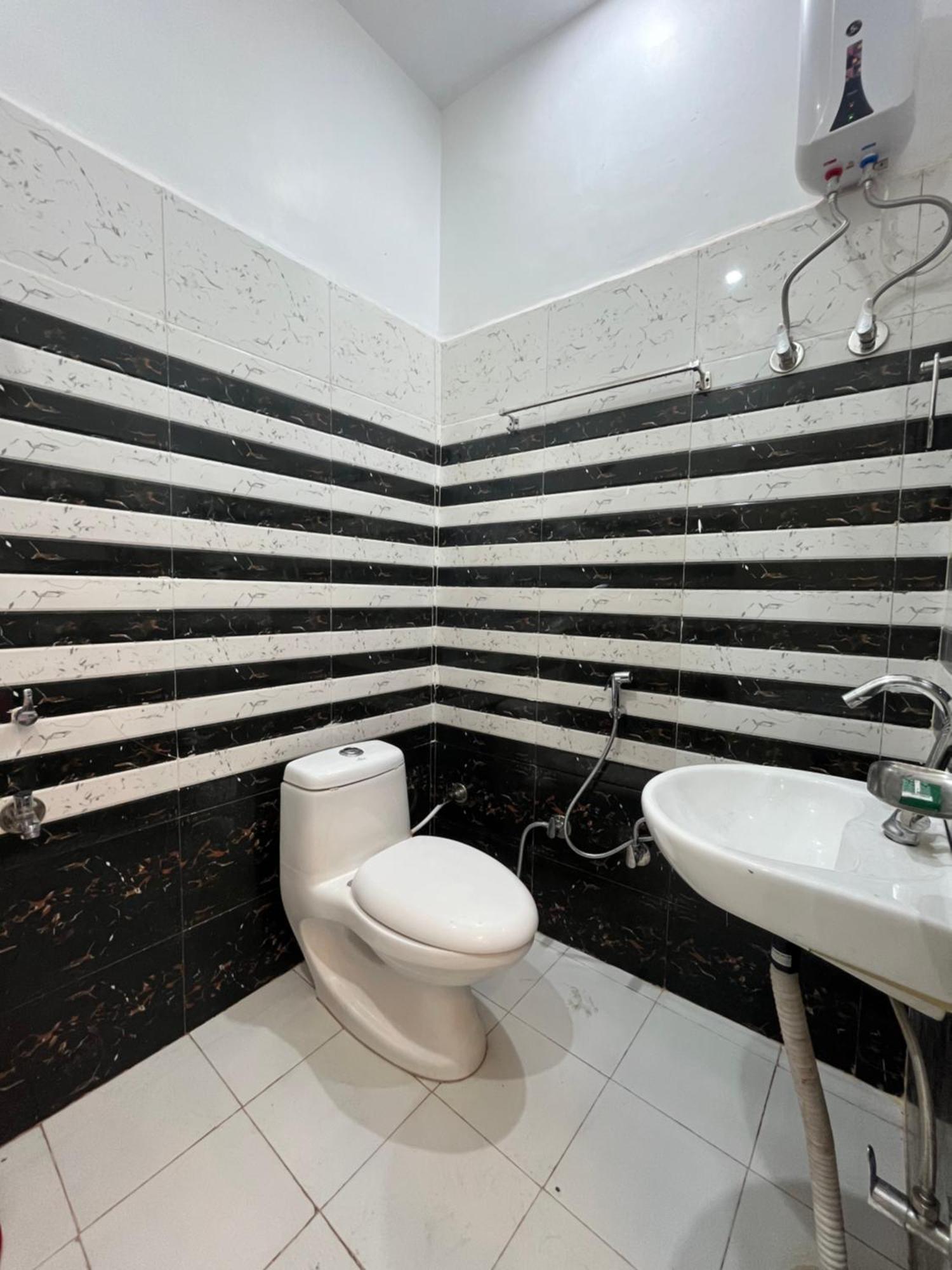 Vedas By Admiral Hotel 3*