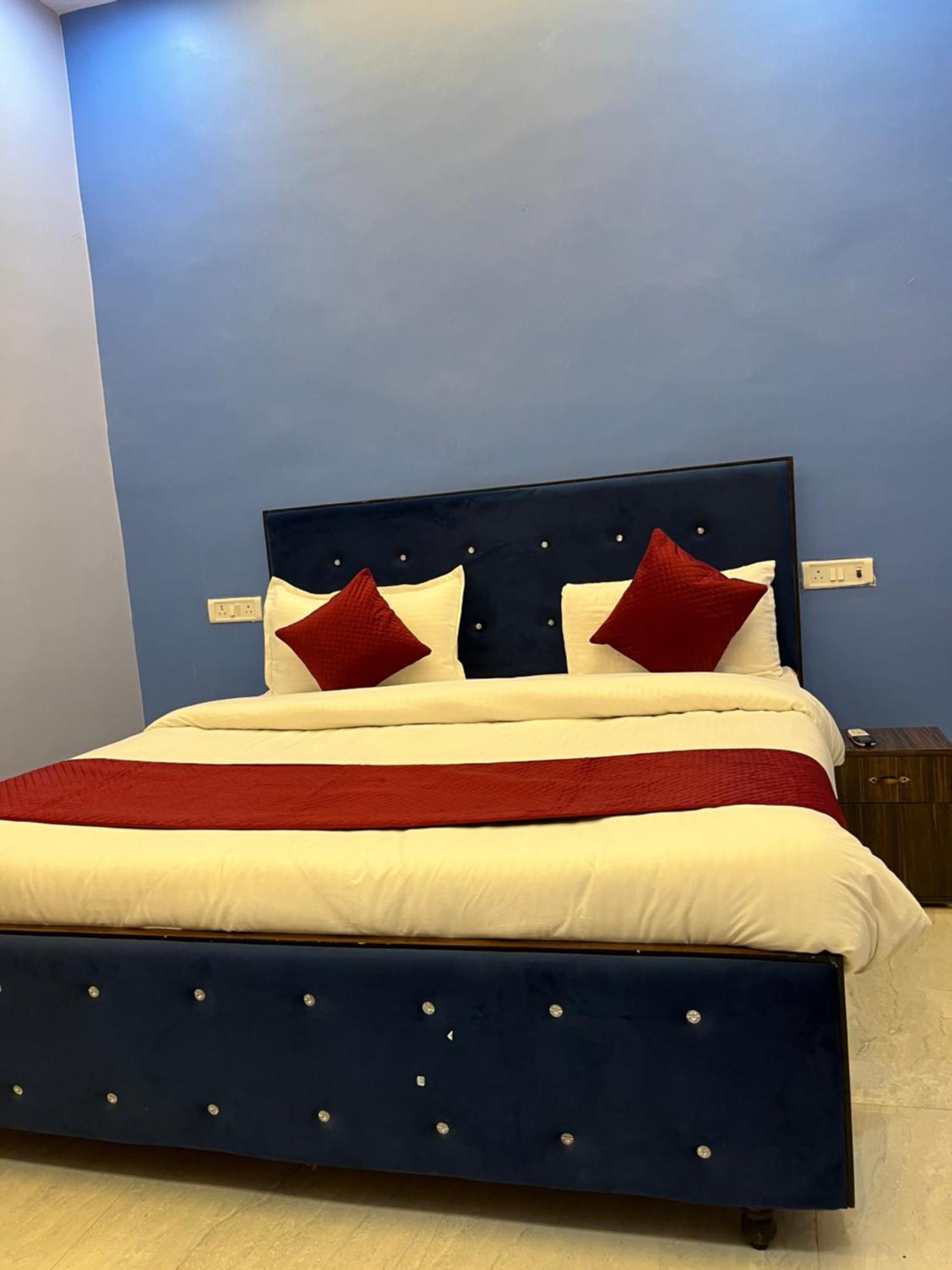Vedas By Admiral Hotel