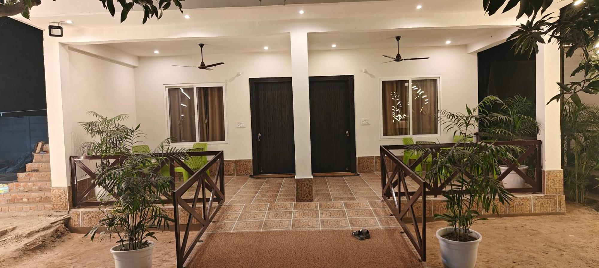 Campsite Shobhayan Inn, Airport Railway Station Pickup Free Ayodhya