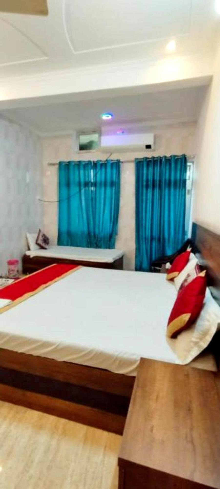 M R The Nirmal Palace Near Ram Janam Bhoomi- Restaurant & Parking Facilities - Prime Location With Luxury And Spacious - Book Now Homestay Ayodhya