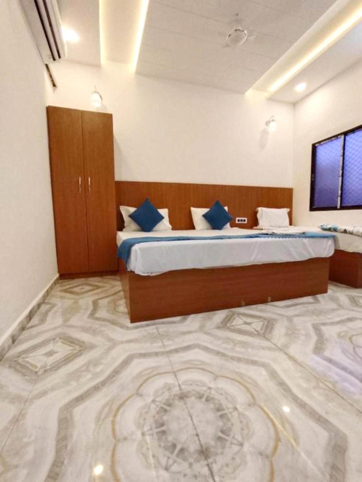 M R The Nirmal Palace Near Ram Janam Bhoomi- Restaurant & Parking Facilities - Prime Location With Luxury And Spacious - Book Now