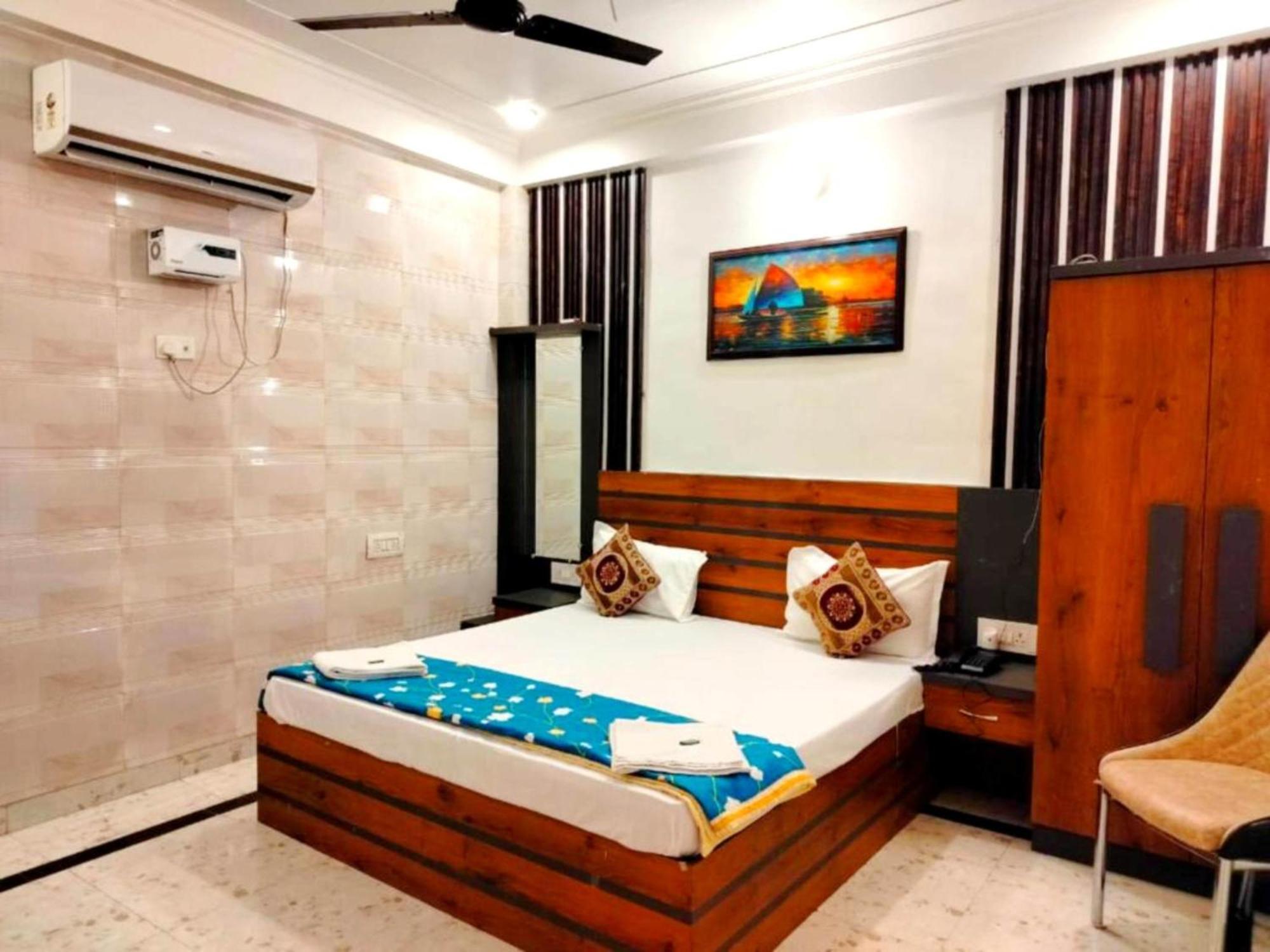 M R The Nirmal Palace Near Ram Janam Bhoomi- Restaurant & Parking Facilities - Prime Location With Luxury And Spacious - Book Now * Ayodhya
