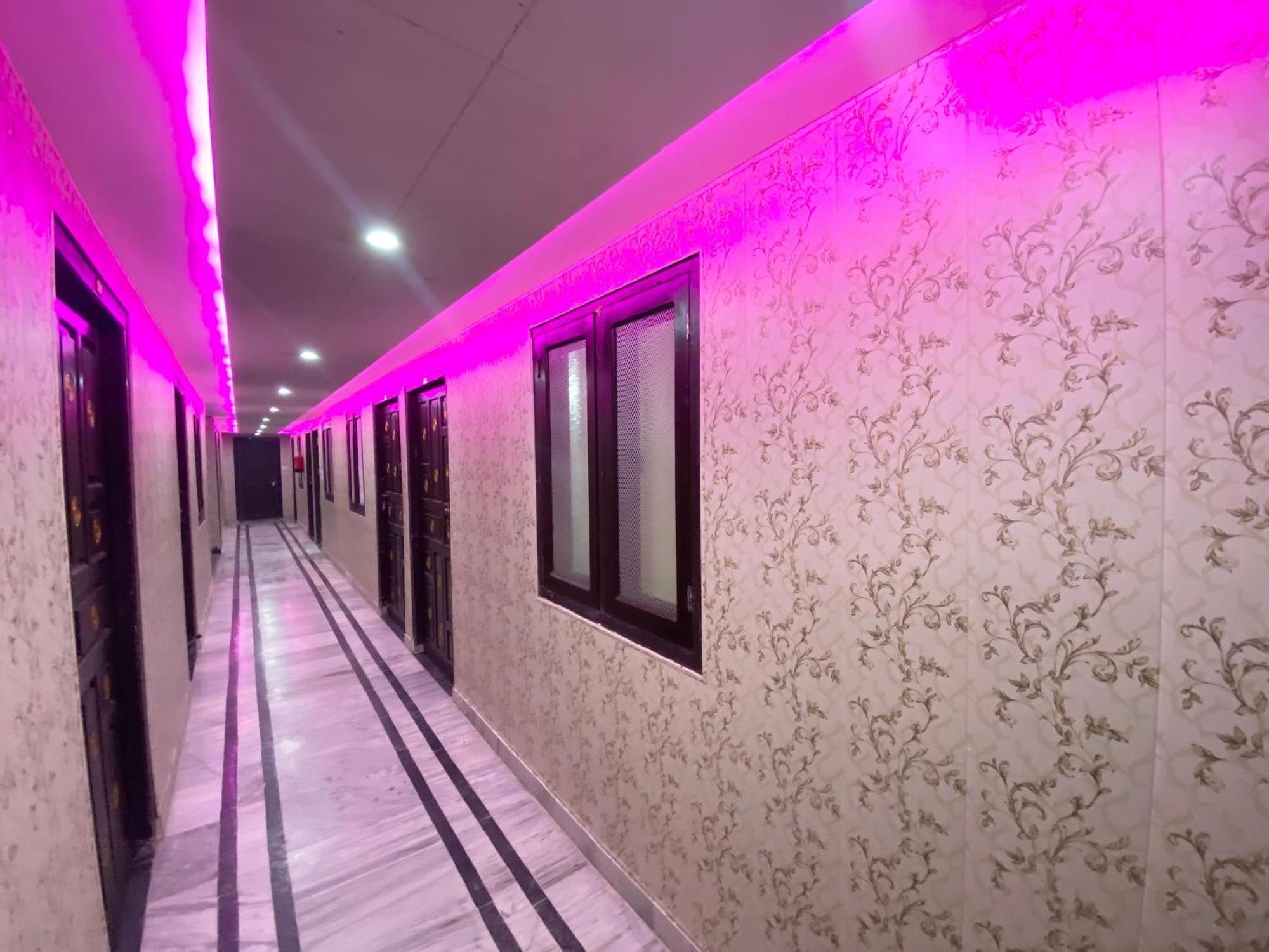 Vrisha Hotel 3*