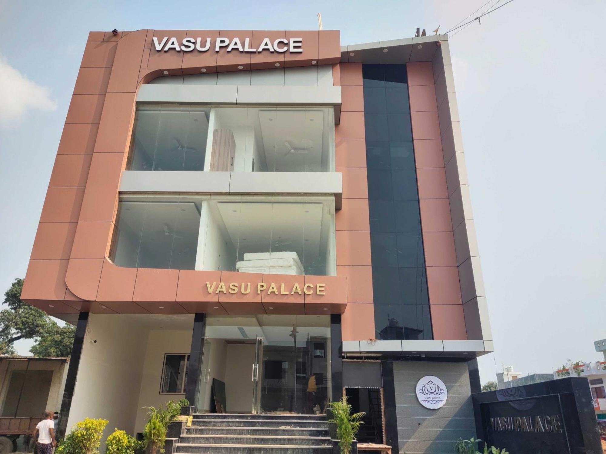 Hotel O Vasu Palace *