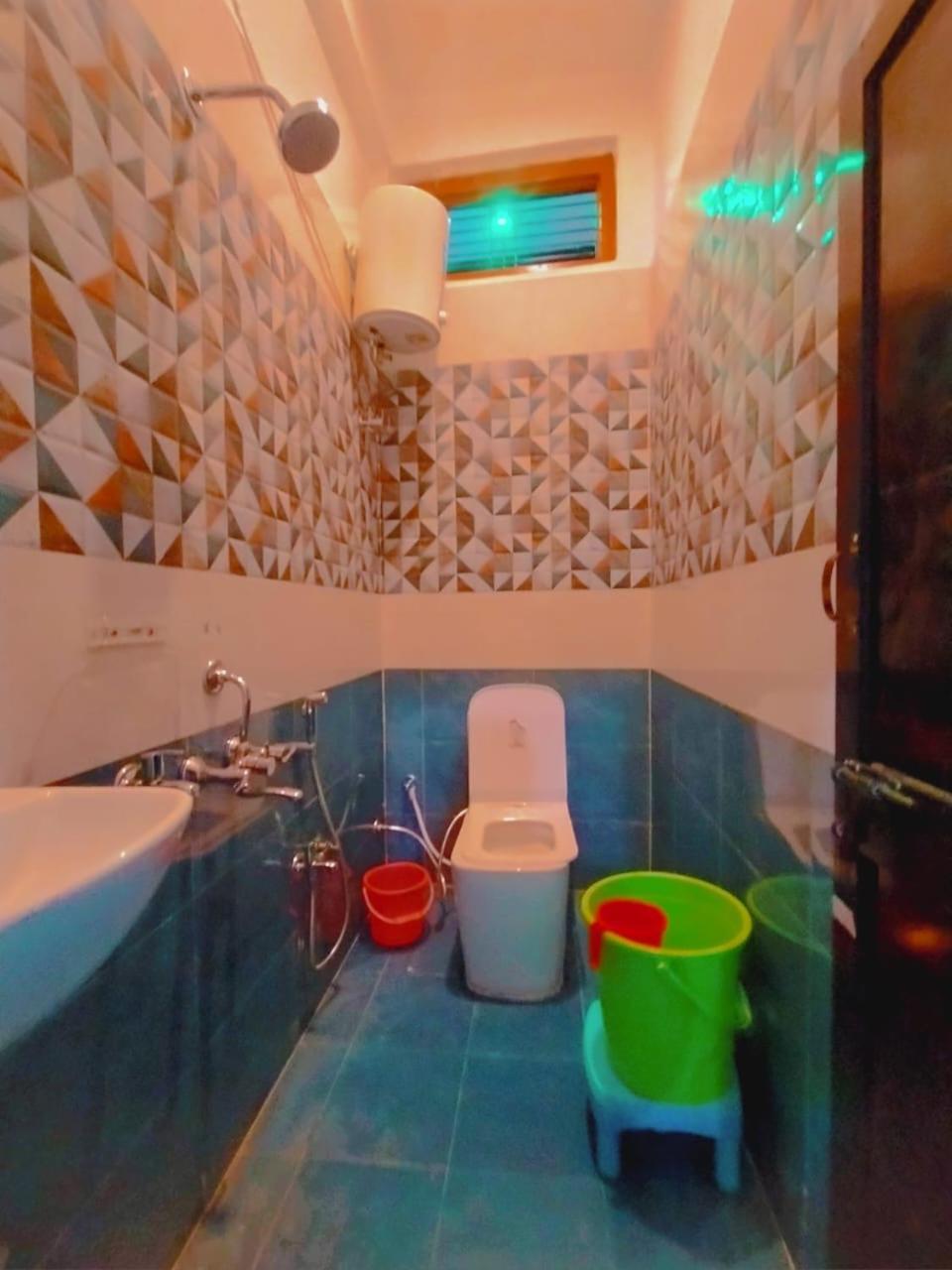 Hotel Sri Sitaram Hanuman Ji *