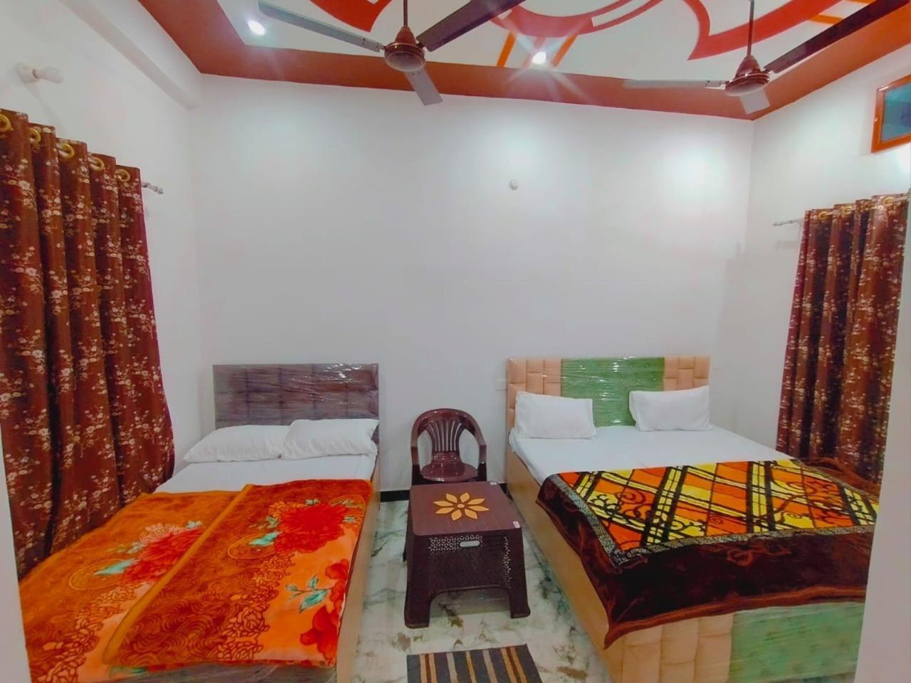 Sri Sitaram Hanuman Ji Hotel *