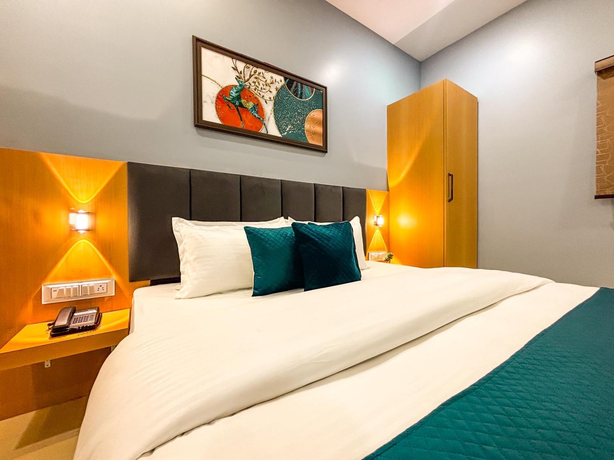 Hotel Manas Ayodhya