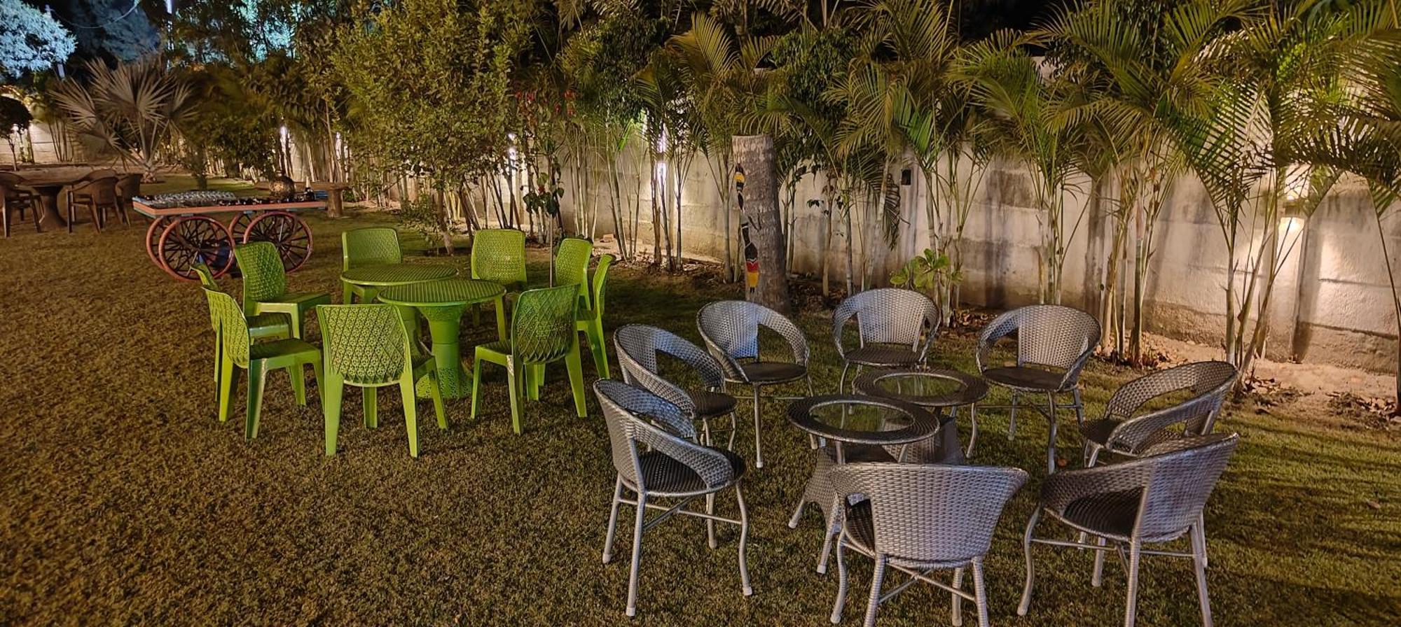 Shobhayan Inn, Airport Railway Station Pickup Free *