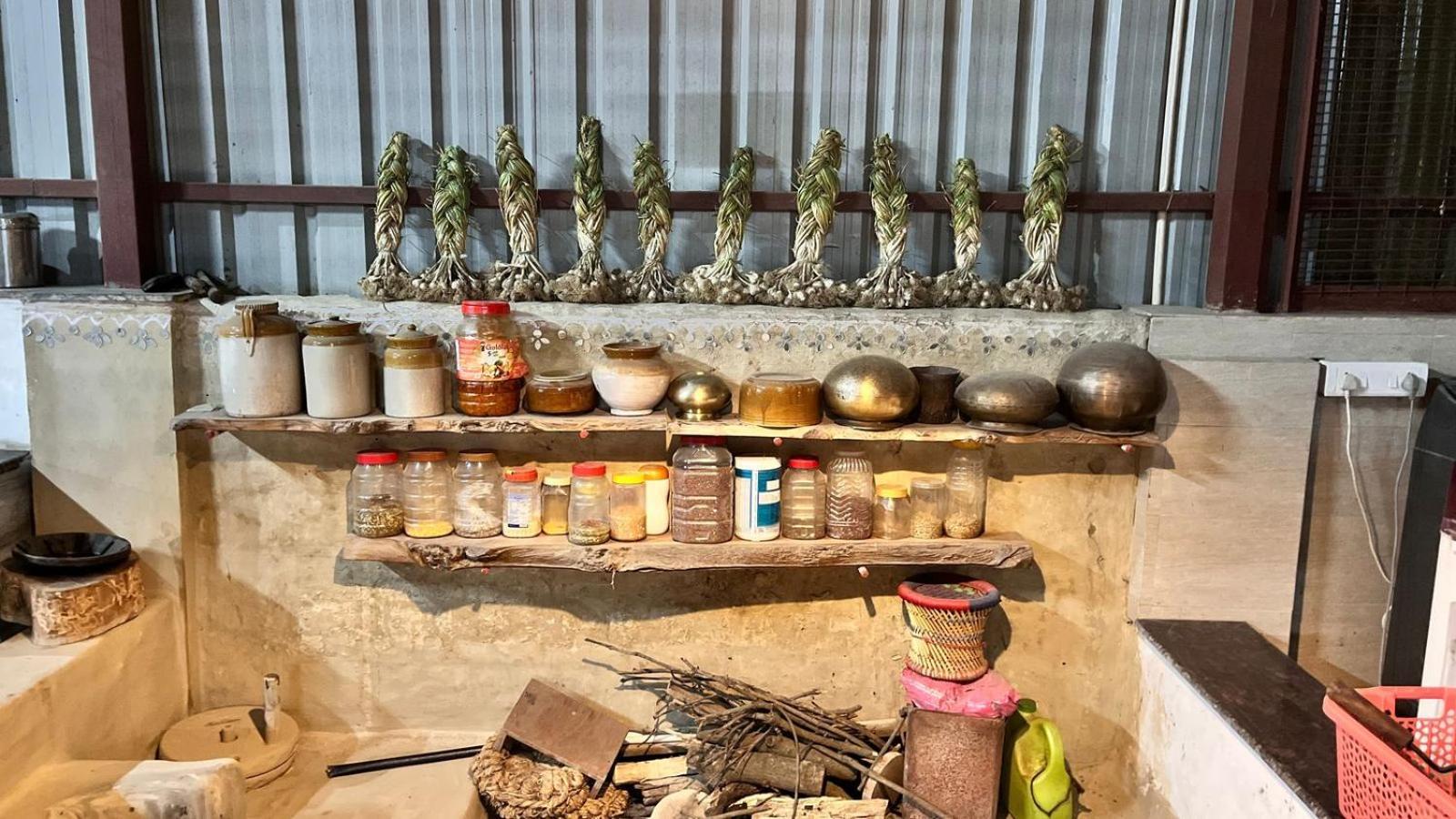 Campsite Shobhayan Inn, Airport Railway Station Pickup Free Ayodhya