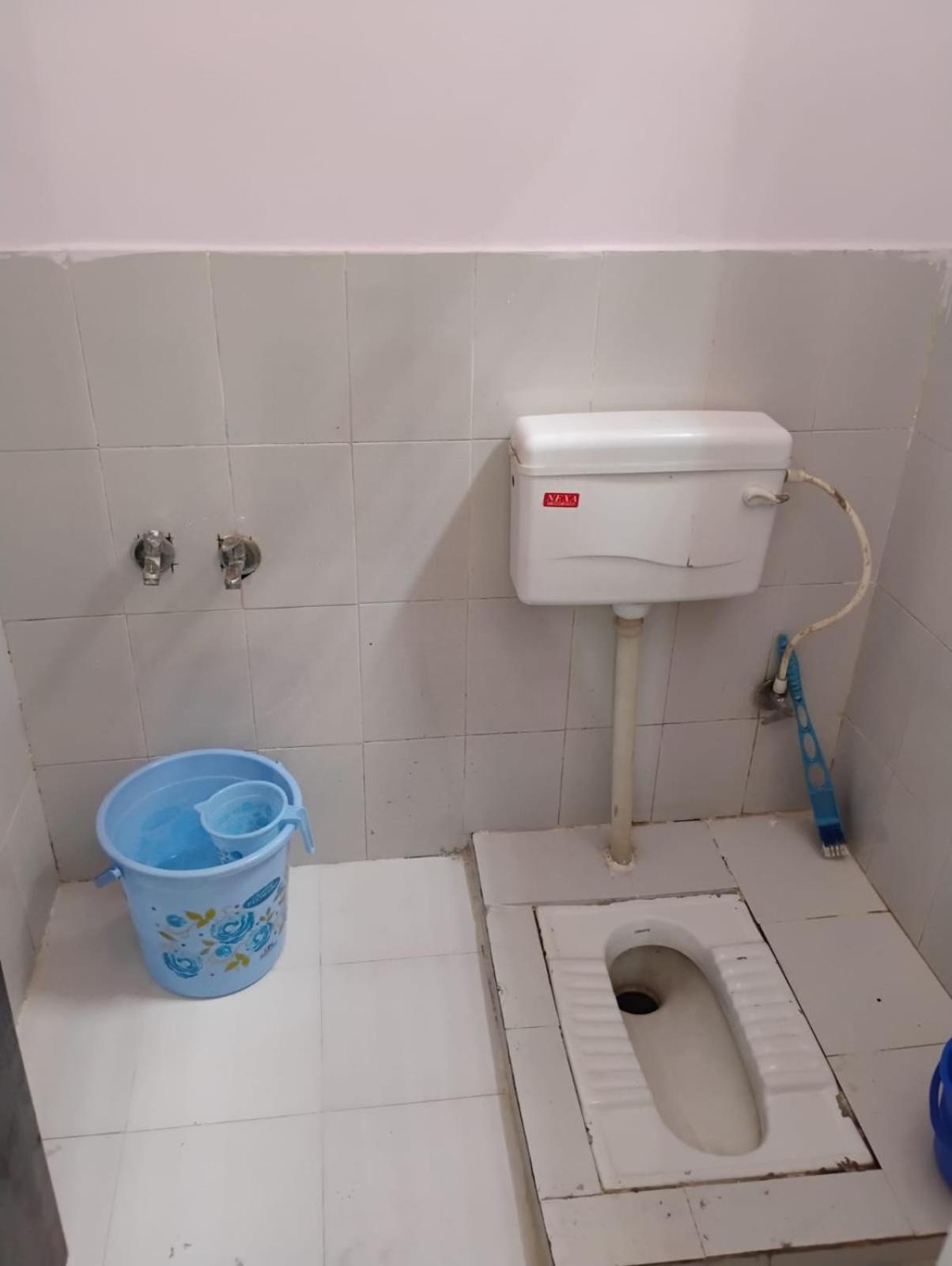 Radhe Krishna Guest house Ayodhya