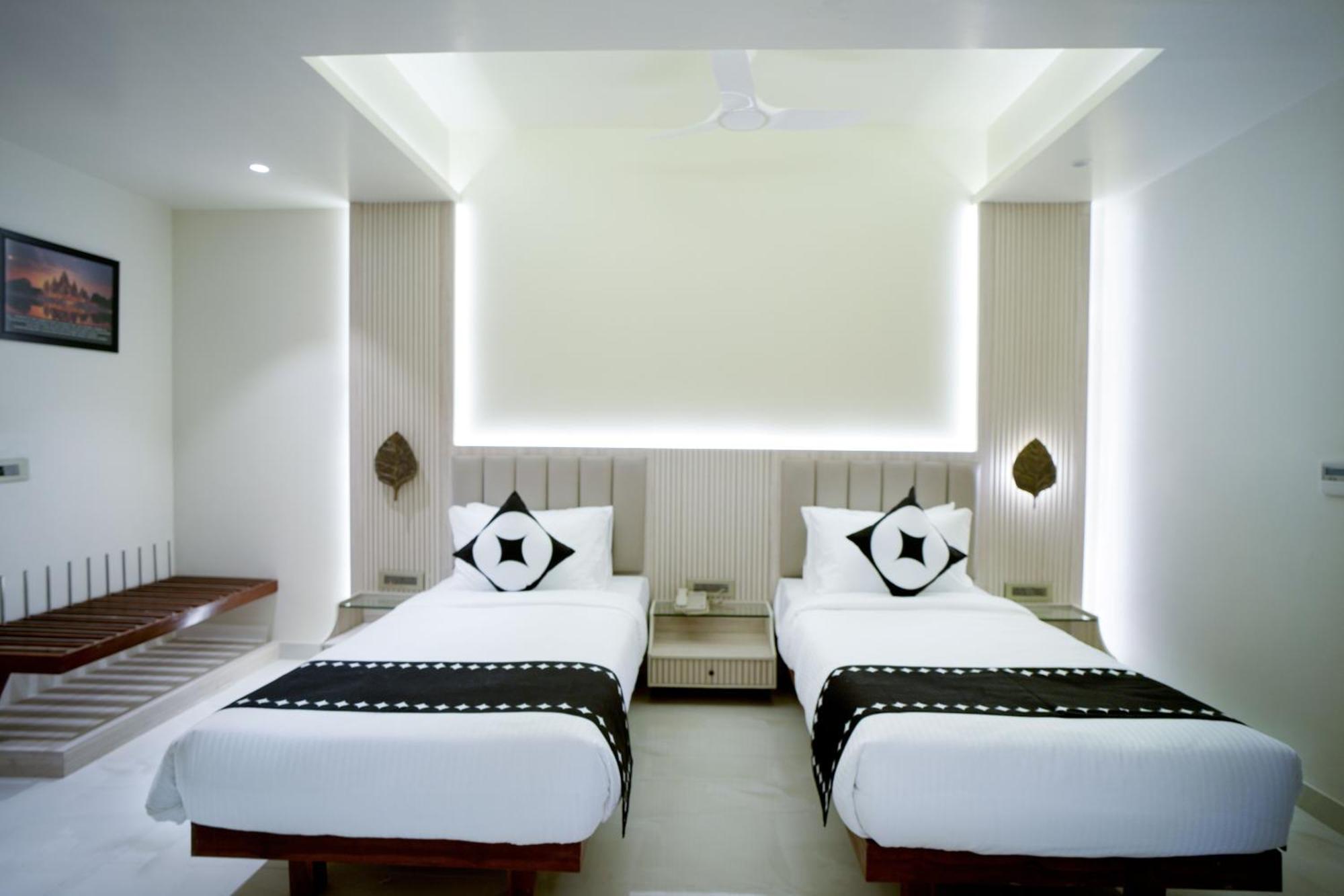 Clubhouse 4* Ayodhya