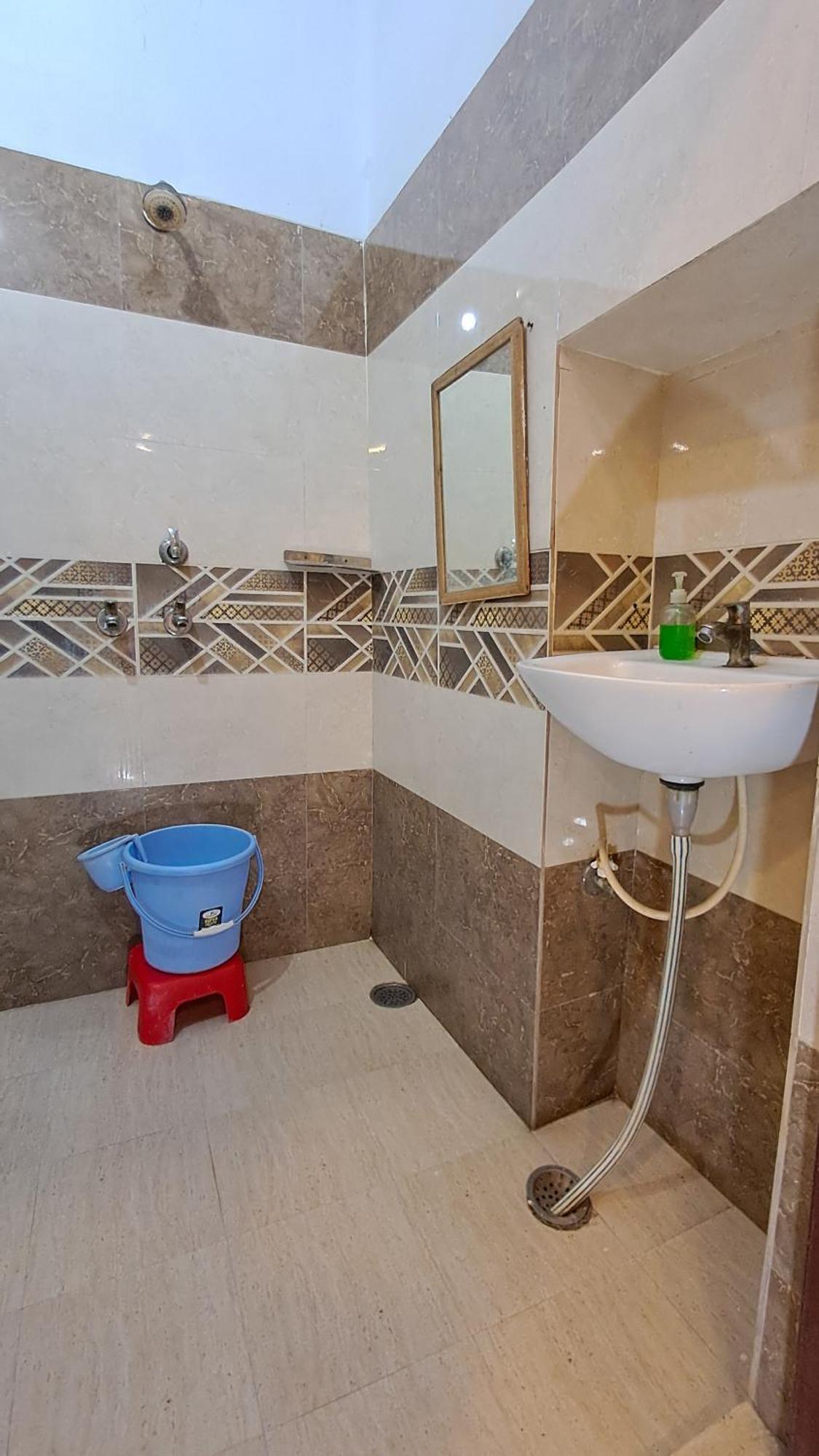 Ld Guest House, Hotel