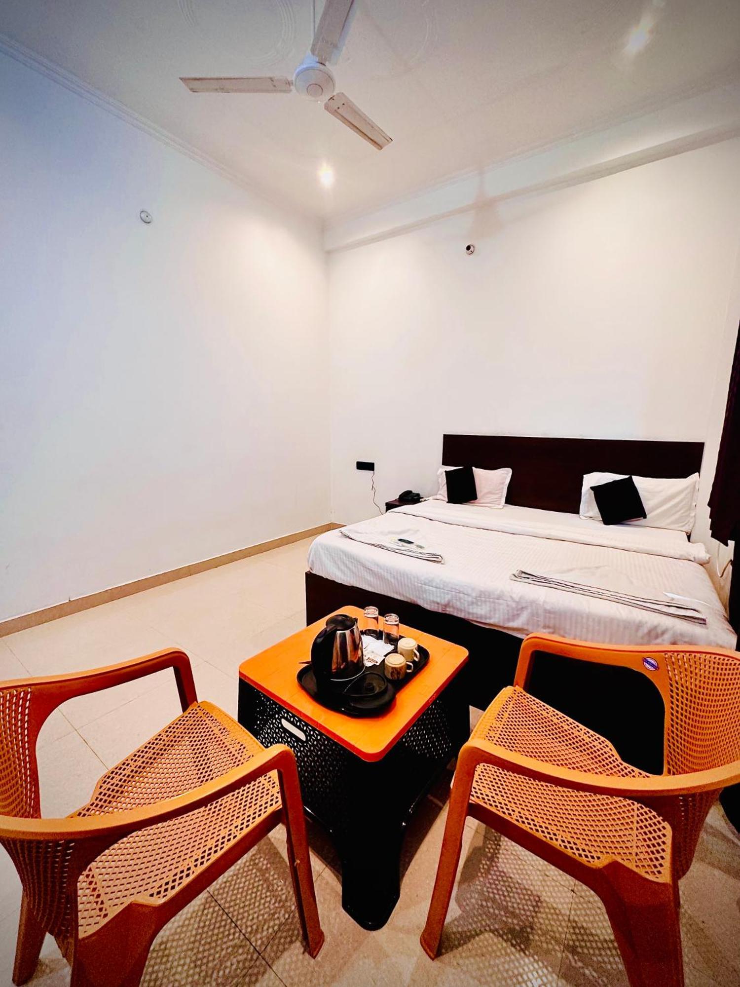 Hridayam Madhuram -350m From Shri Ram Janam Bhumi Hotel