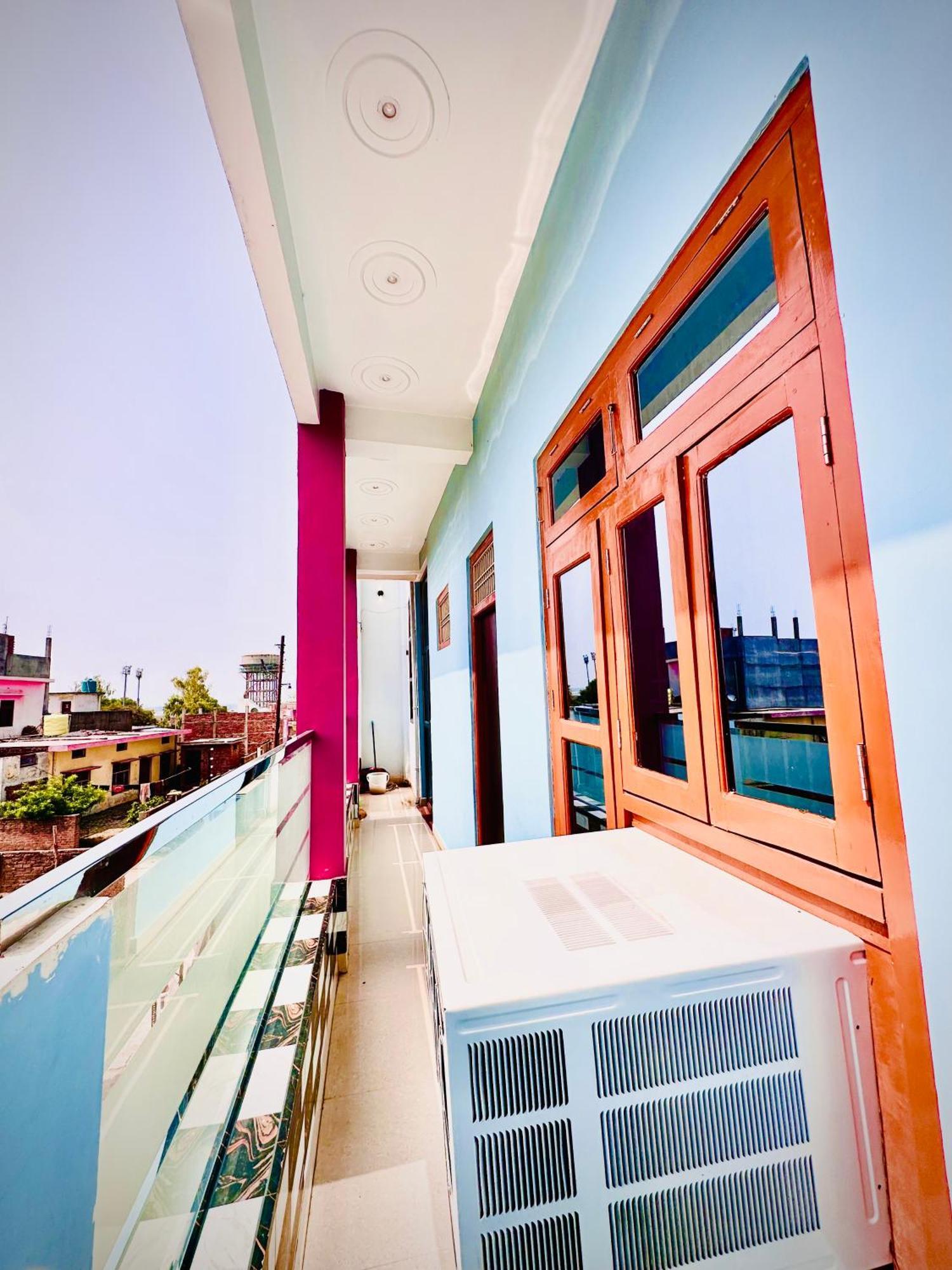 Hotel Hridayam Madhuram -350m From Shri Ram Janam Bhumi